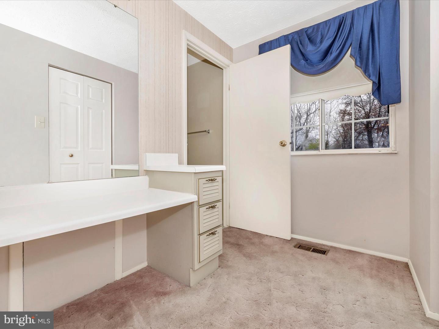 1804 RUSTIC HILL COURT