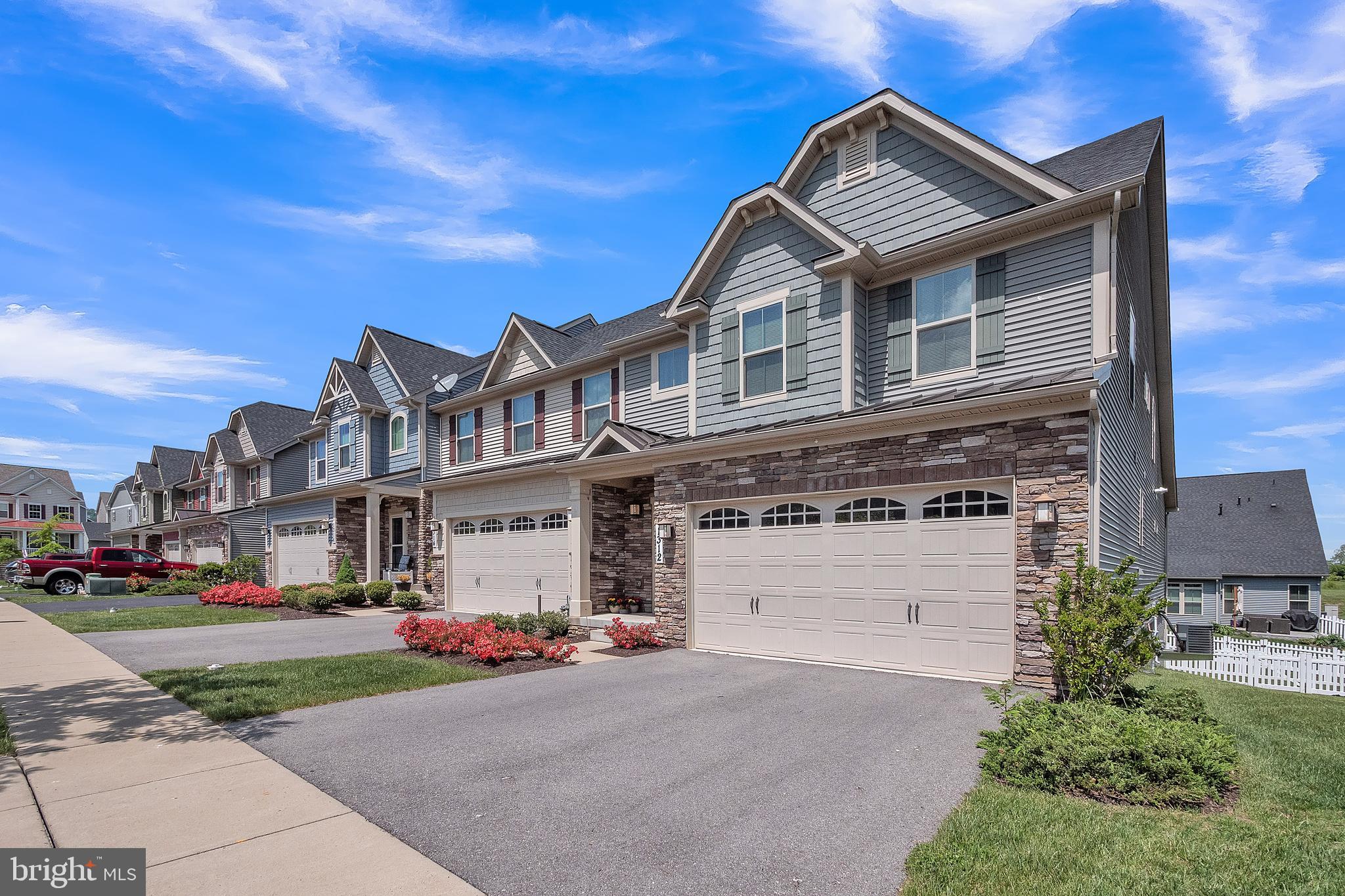 1312 Pennington Dr