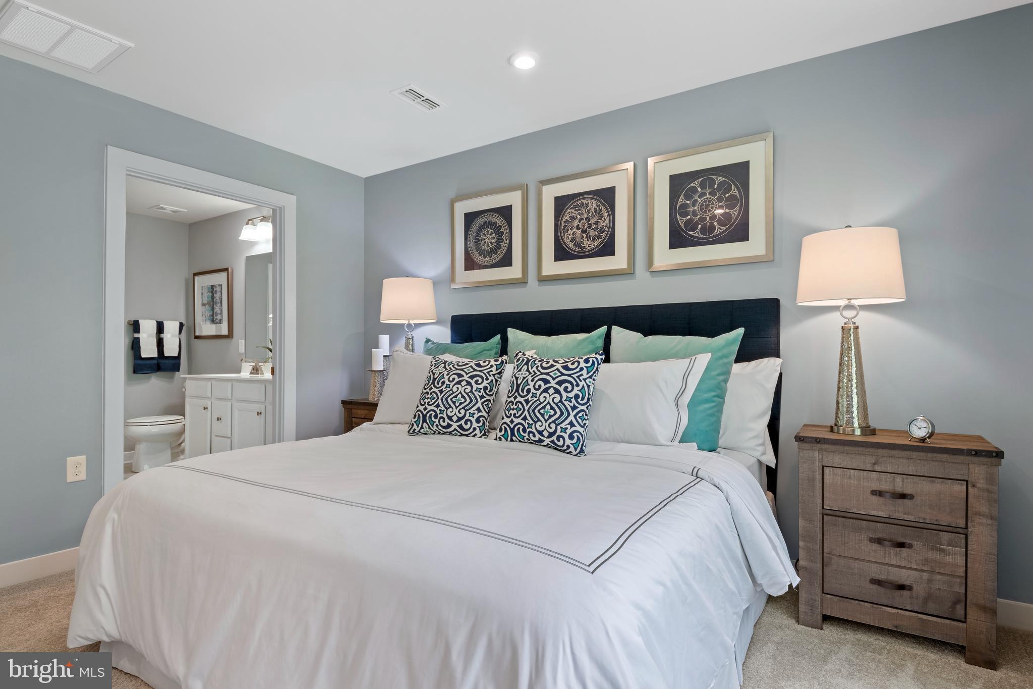 2500 Crown Point CIRCLE