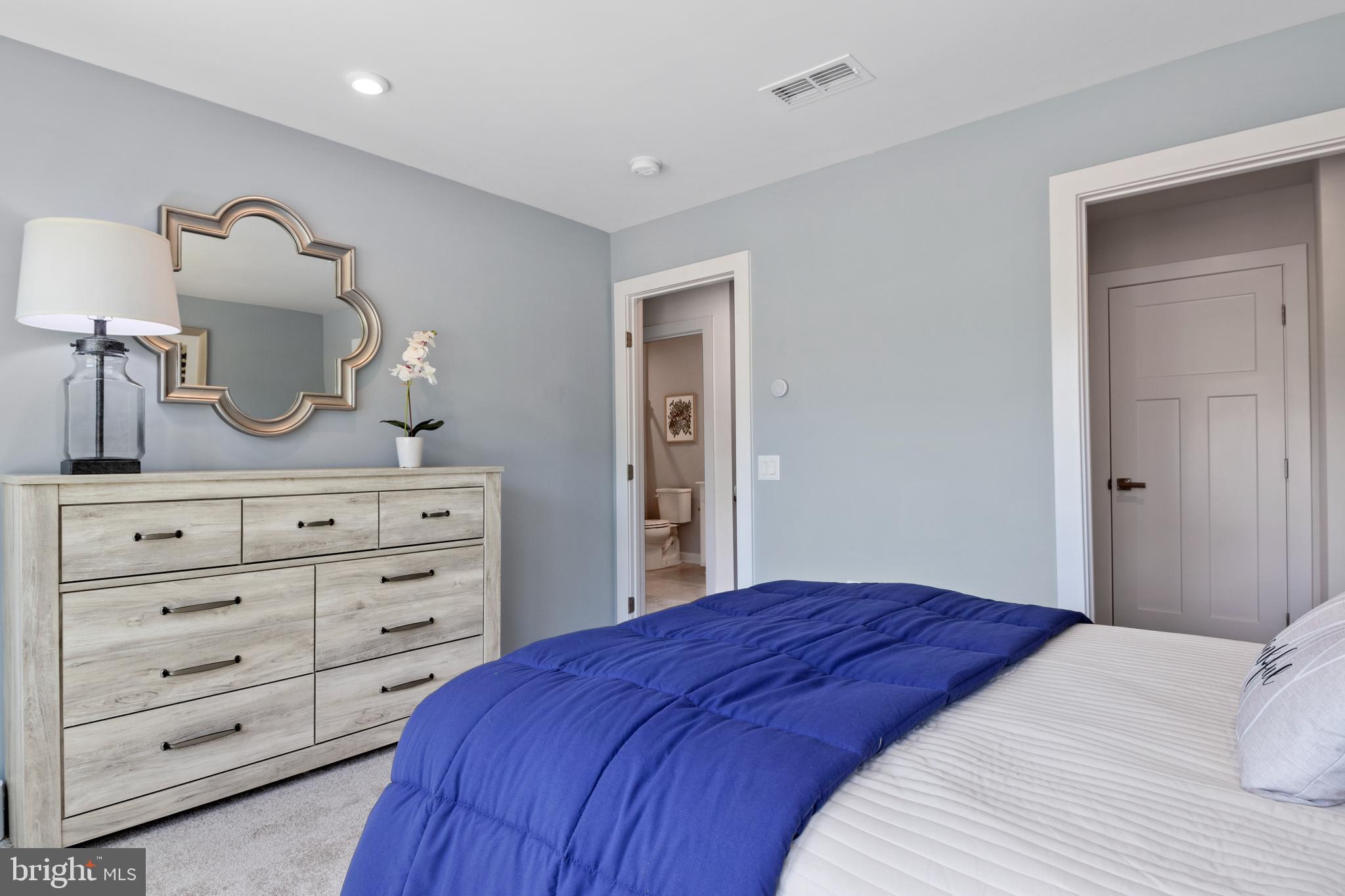 2500 Crown Point CIRCLE