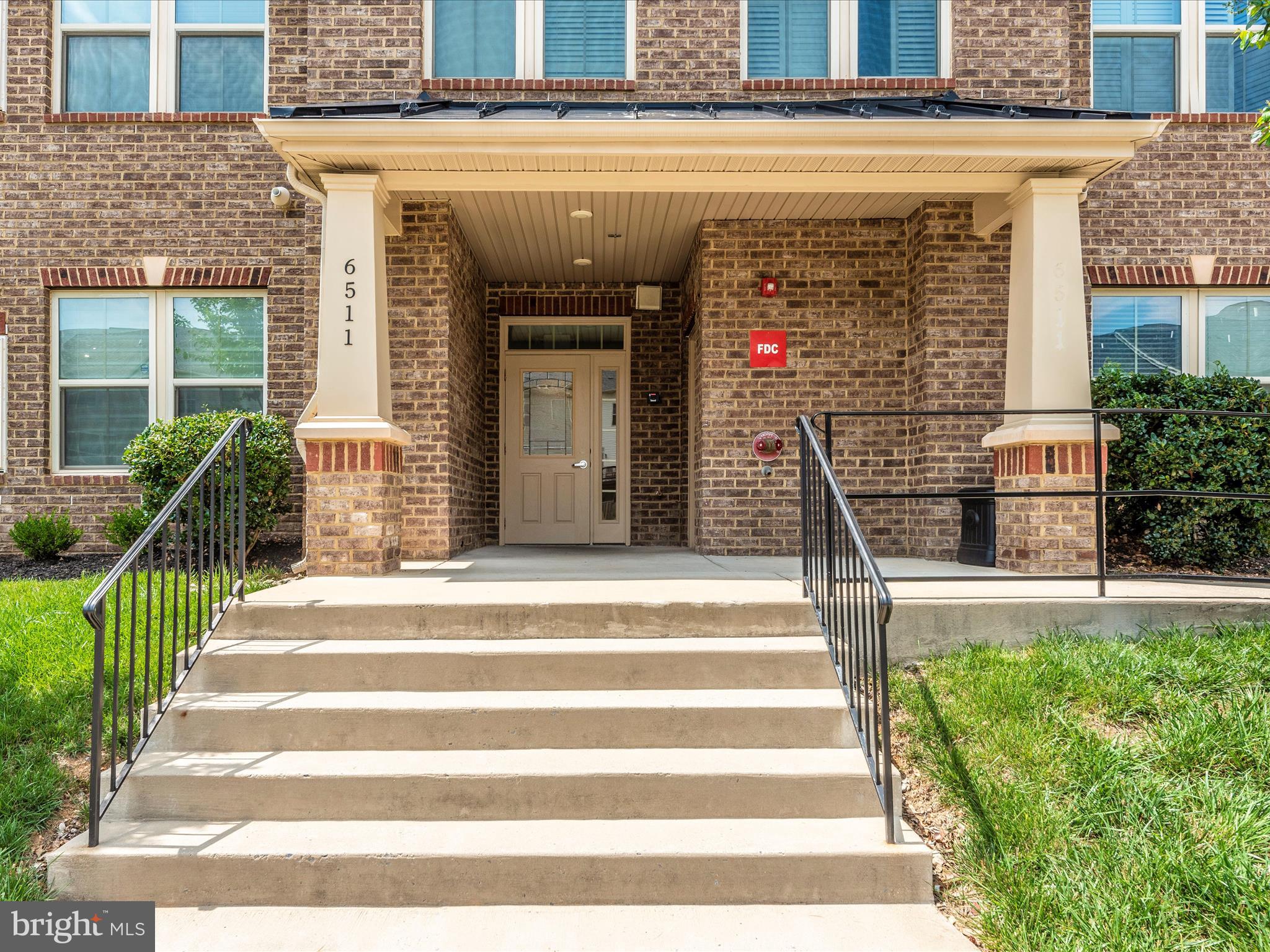 6511 WALCOTT LANE Unit: 203