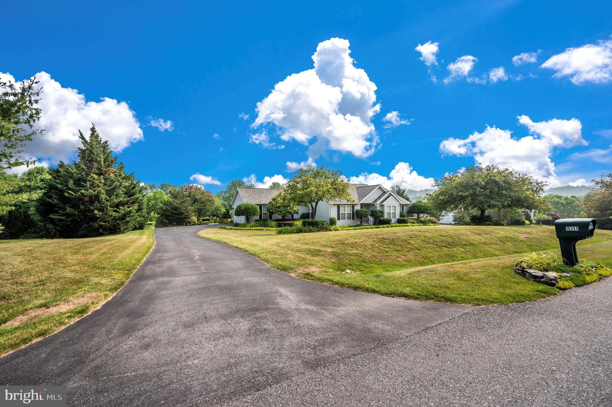 10244 ROYAL SAINT ANDREWS PLACE
