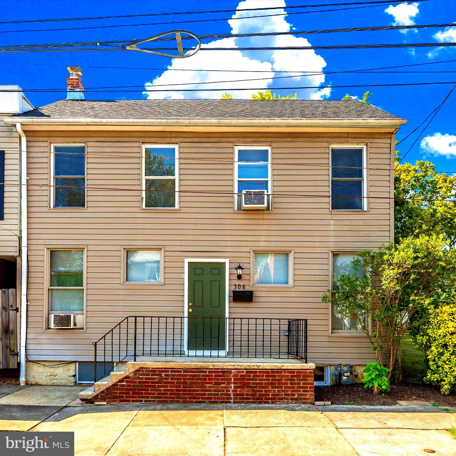 306 MADISON STREET