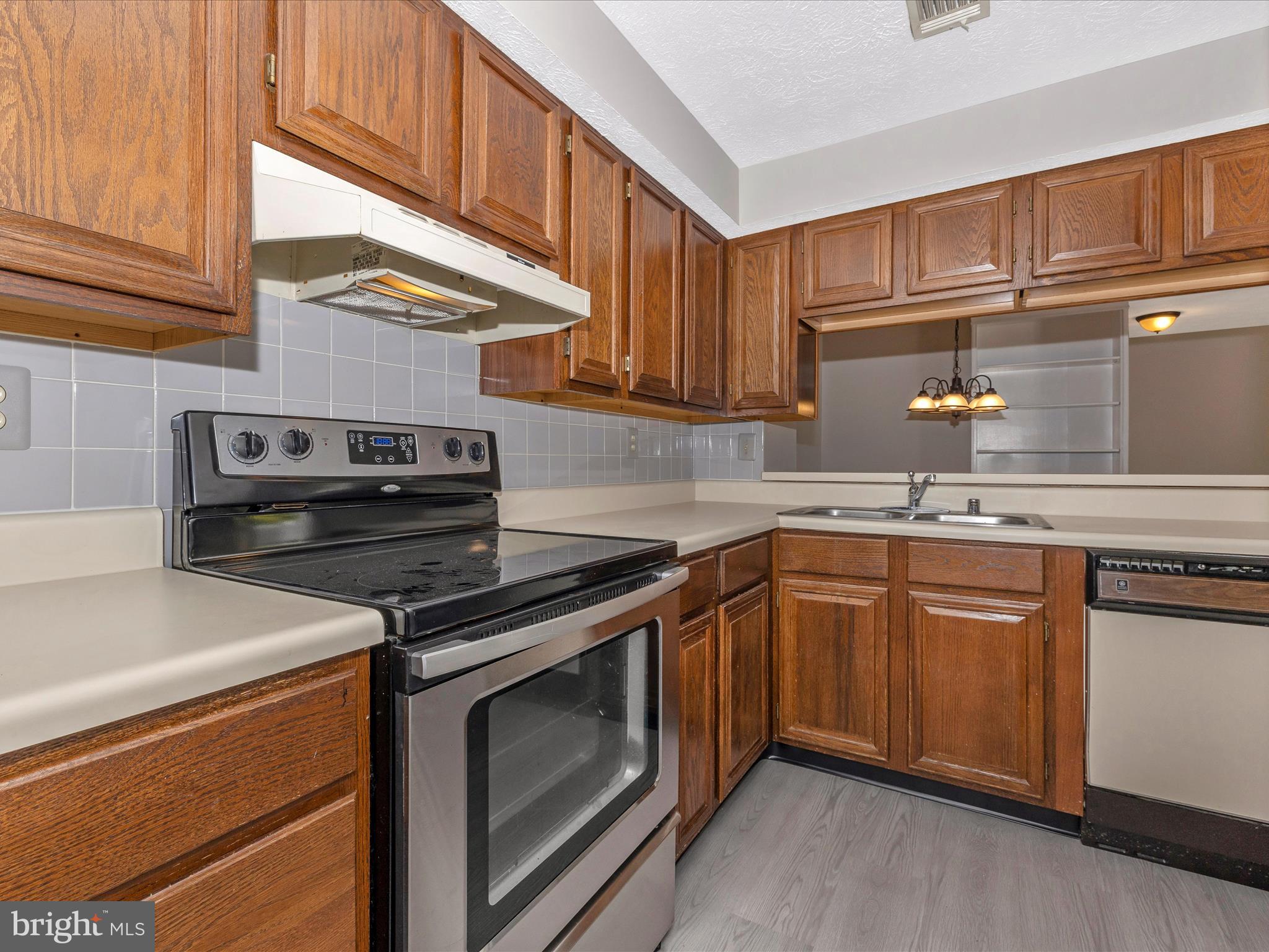 809 STRATFORD WAY Unit: 1400J