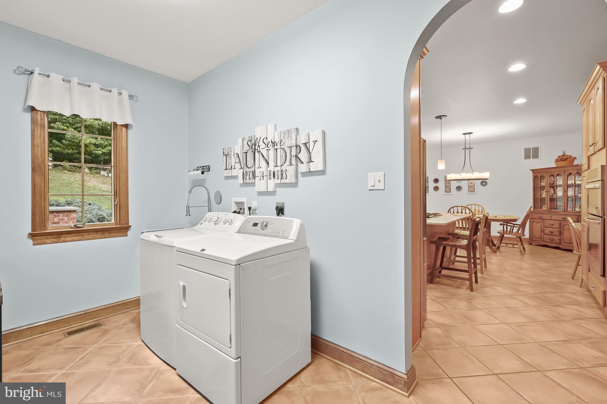 5245 Shookstown ROAD