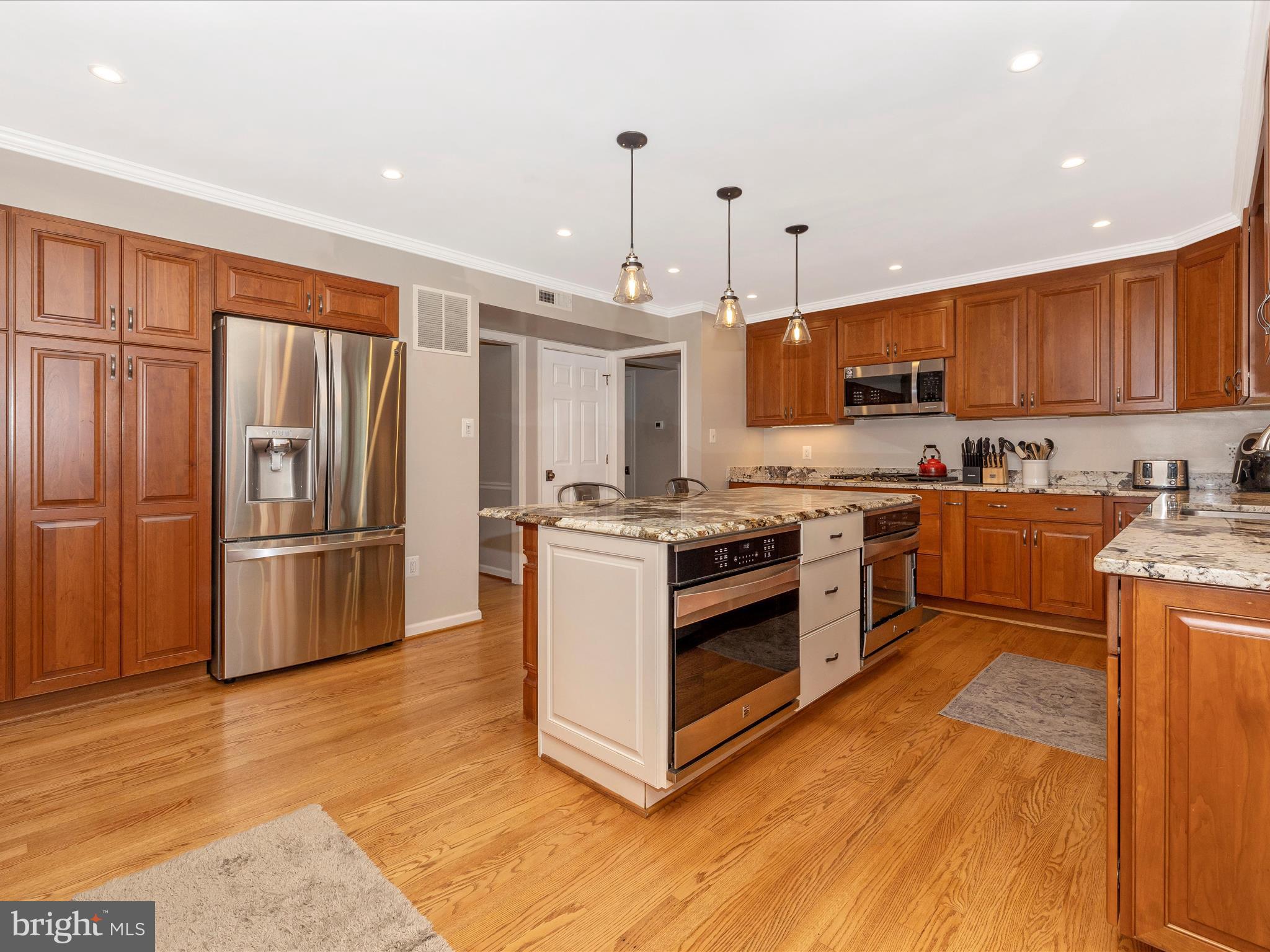5210 HAYLOFT COURT