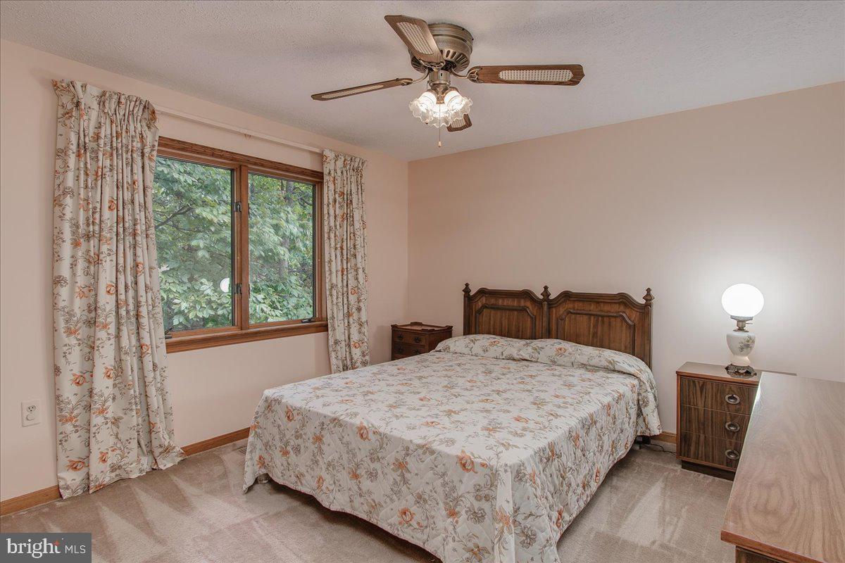 5507 Corral LANE