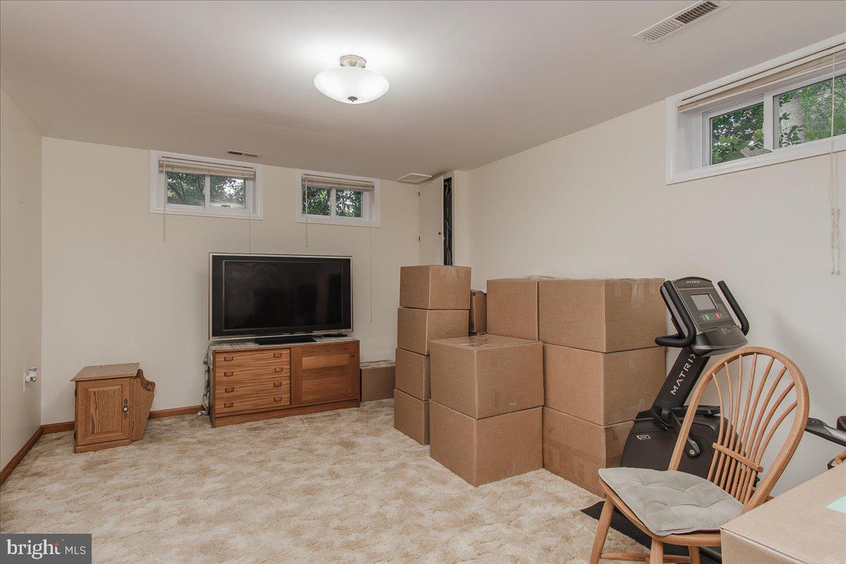 5507 Corral LANE