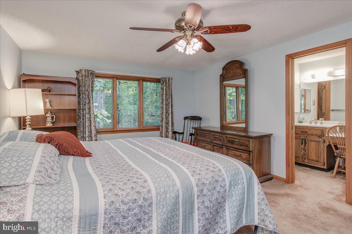 5507 Corral LANE