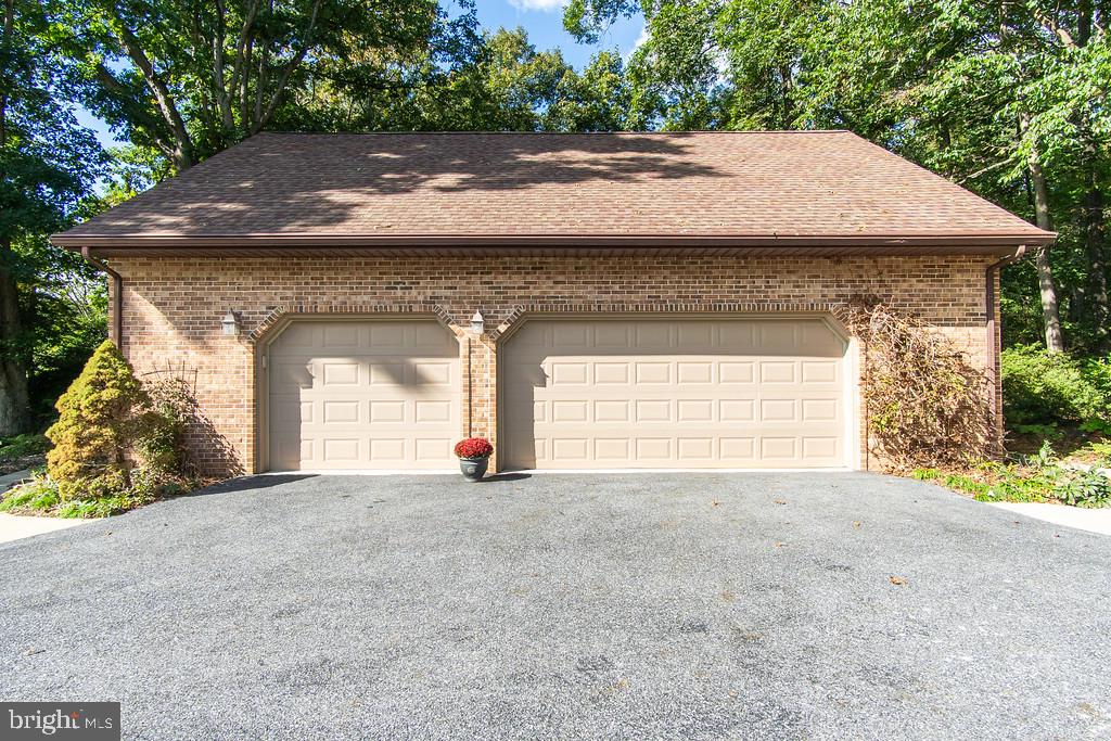 5507 Corral LANE