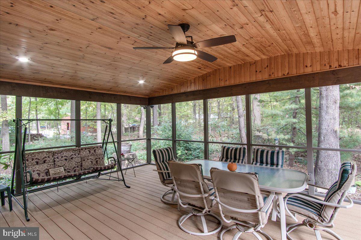 5507 Corral LANE