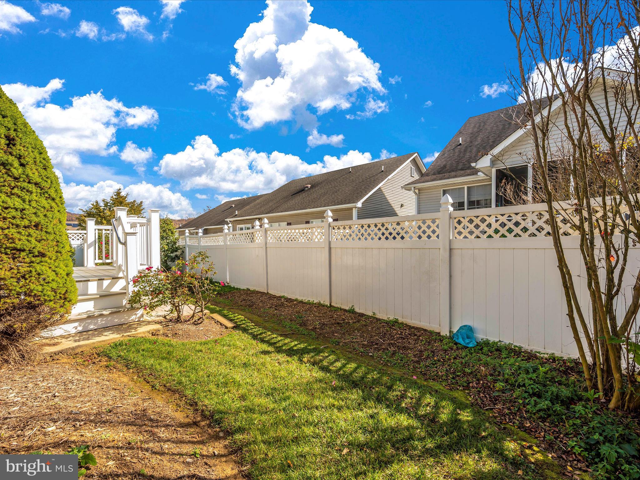 207 Smithfield DRIVE