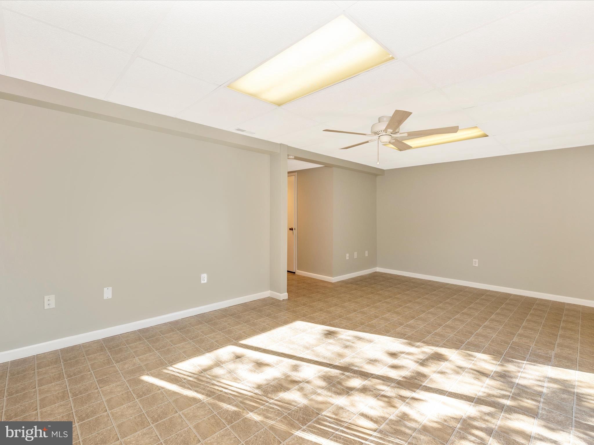 1728 Springfield LANE