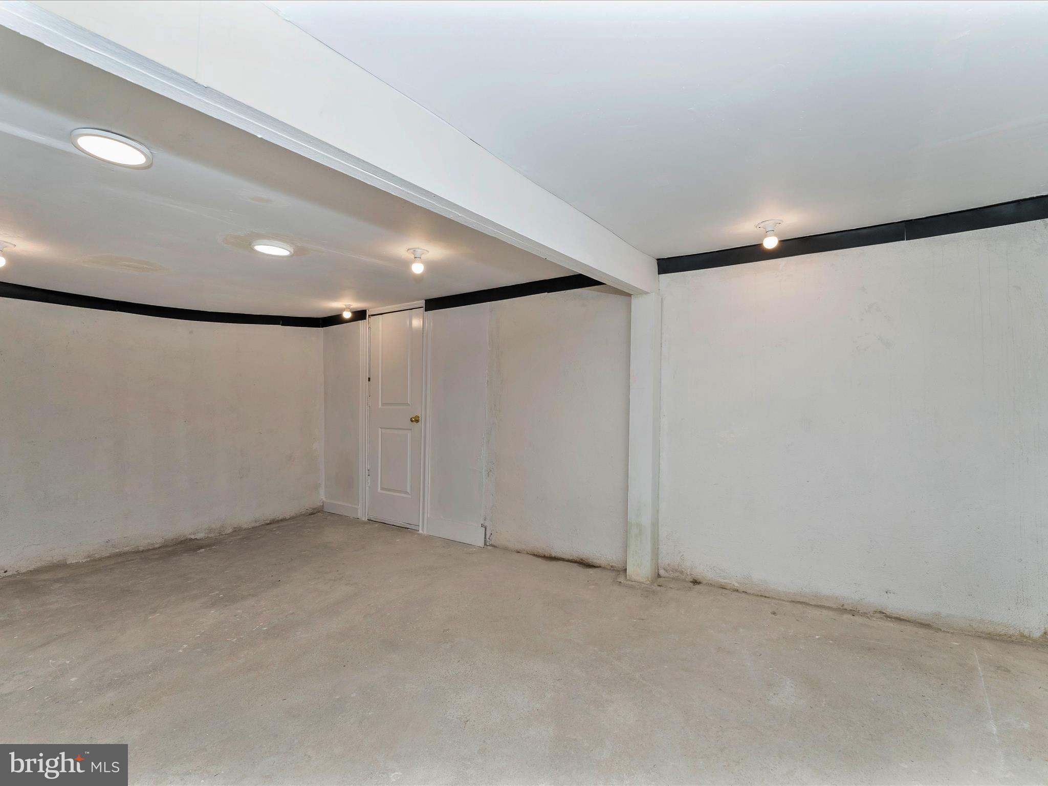 307 W Potomac STREET