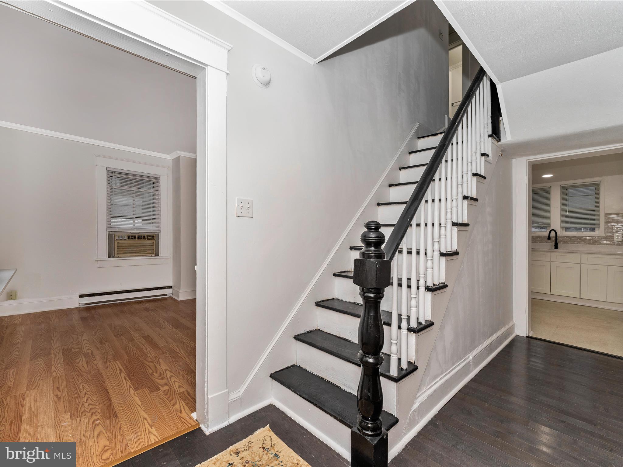 307 W Potomac STREET