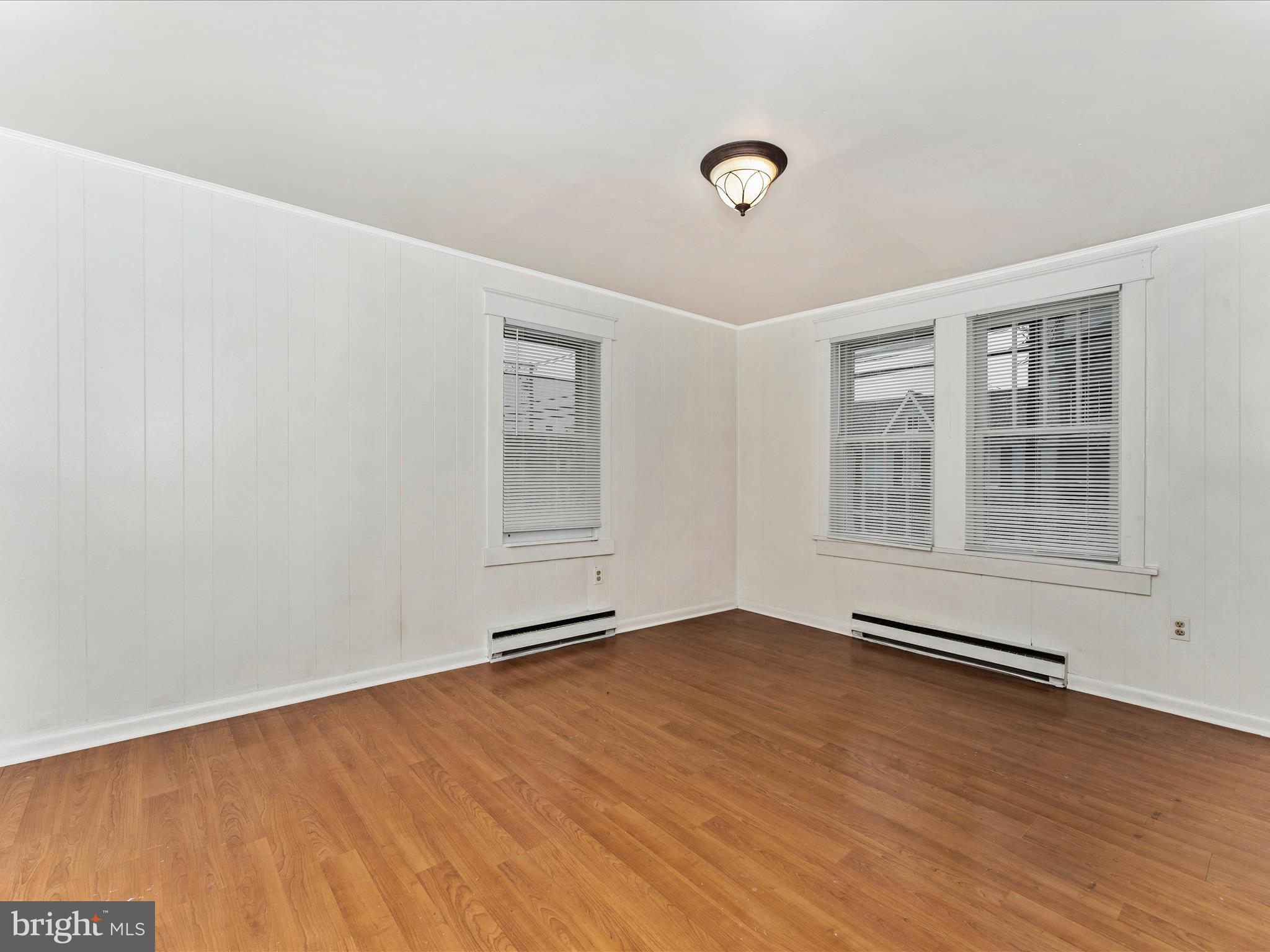 307 W Potomac STREET