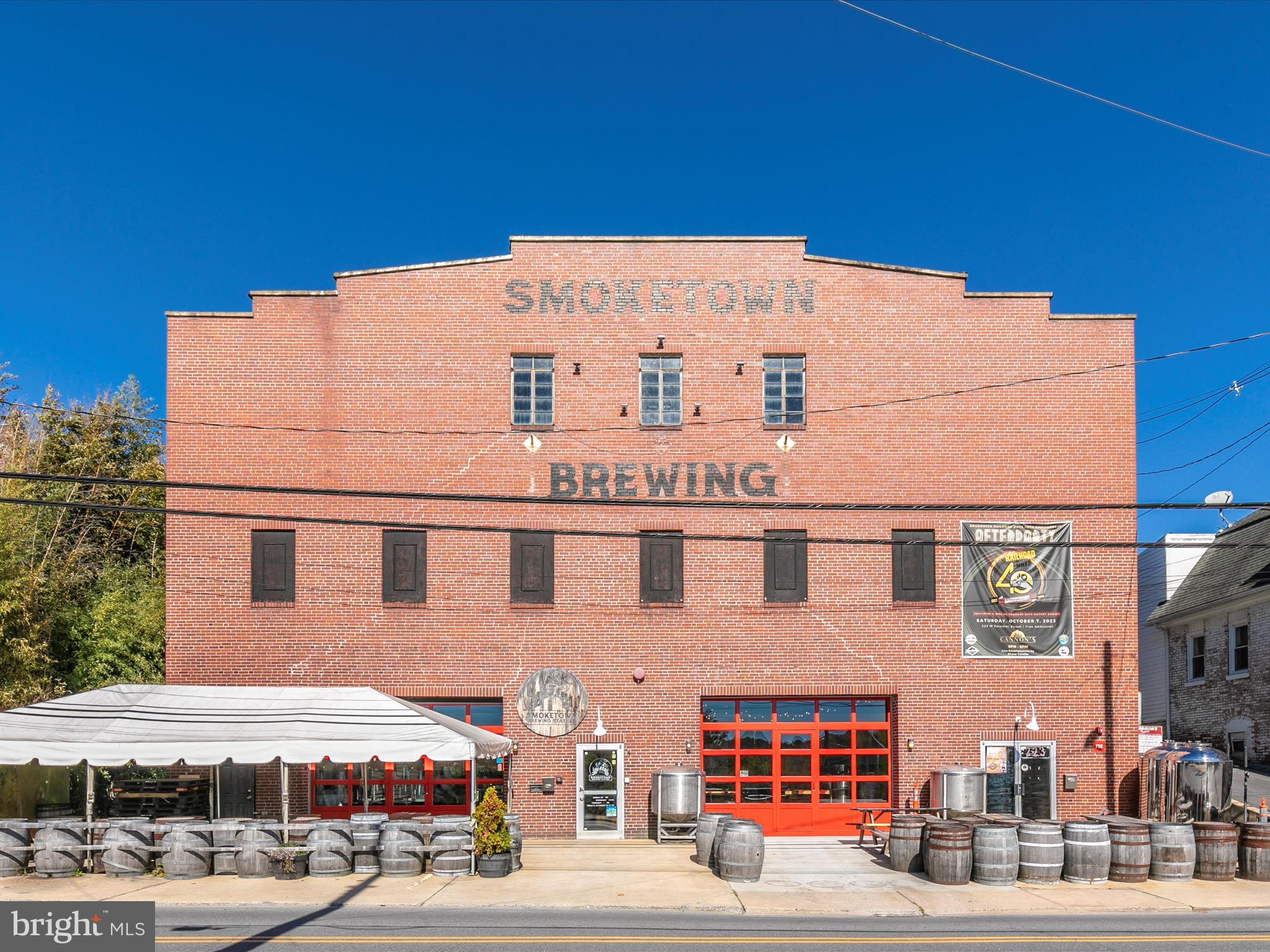 307 W Potomac STREET