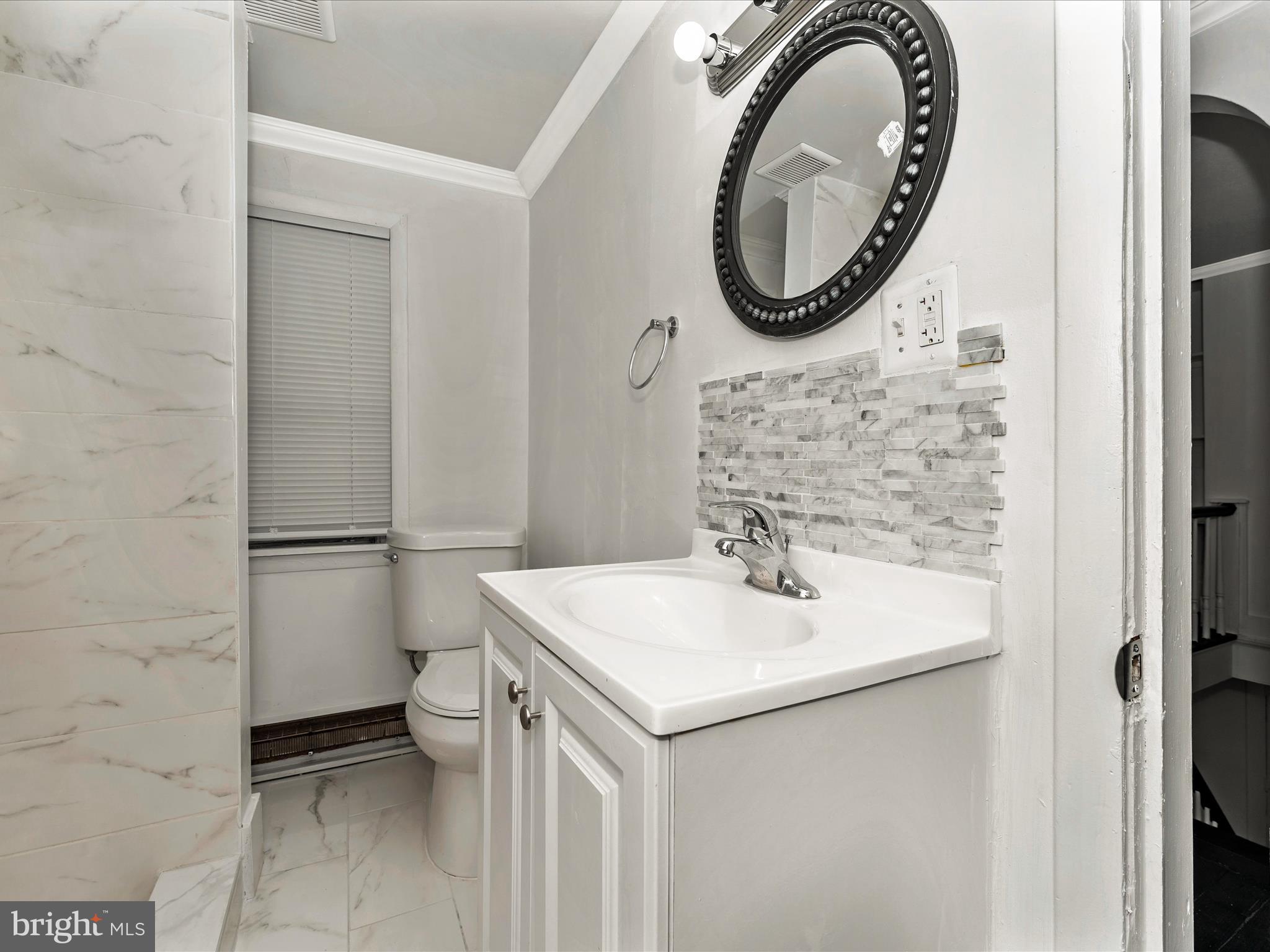 307 W Potomac STREET