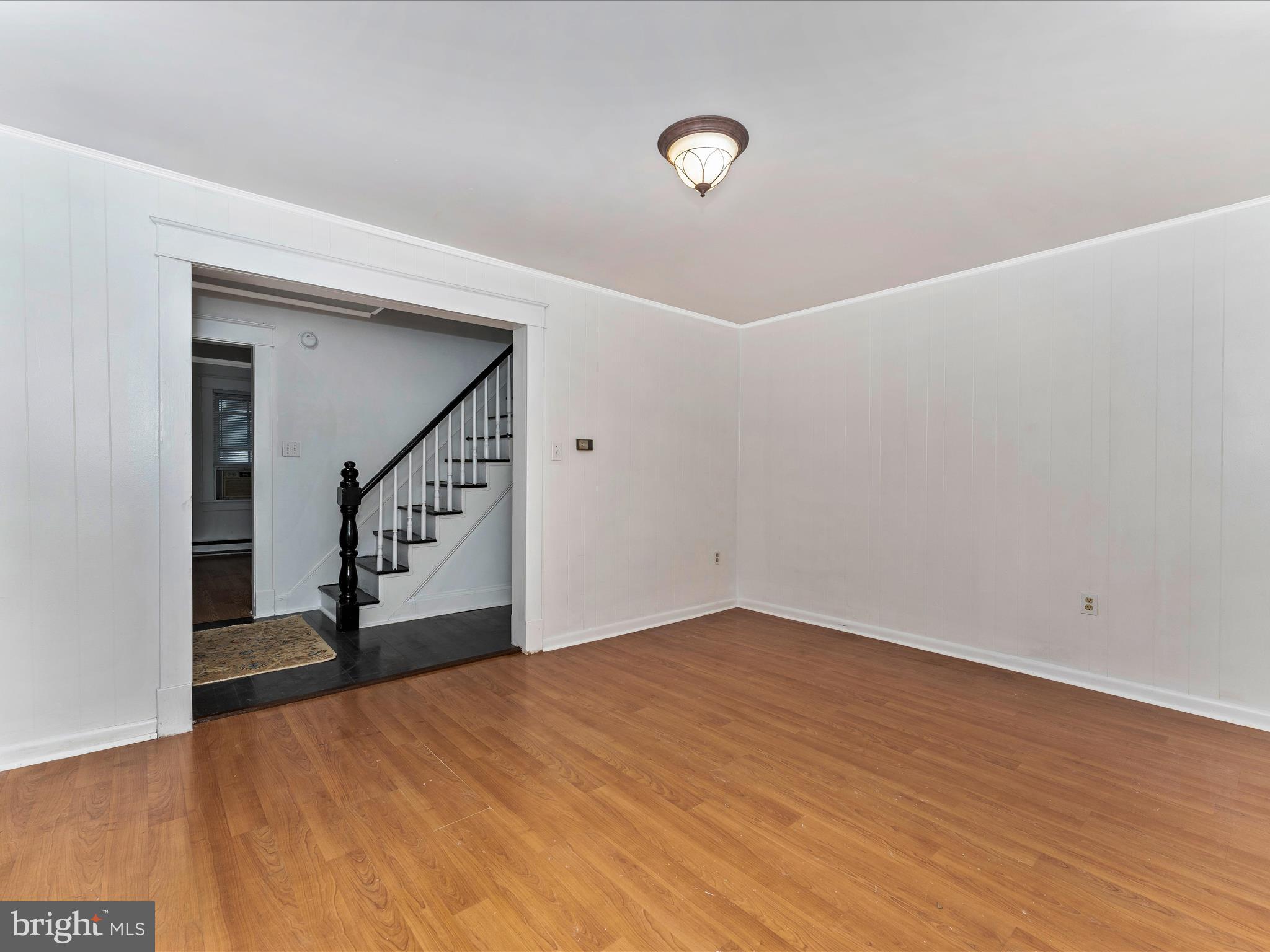 307 W Potomac STREET