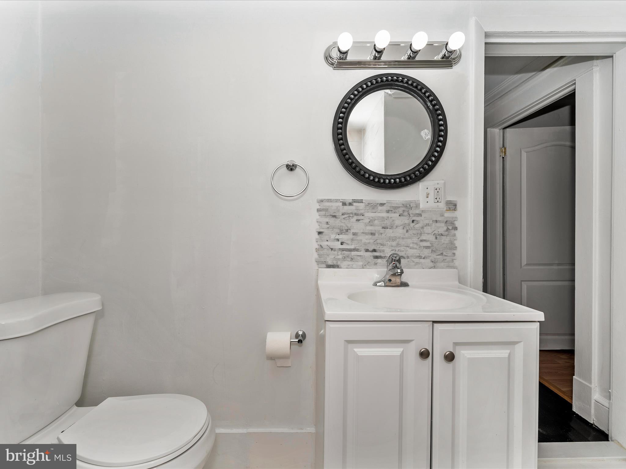 307 W Potomac STREET