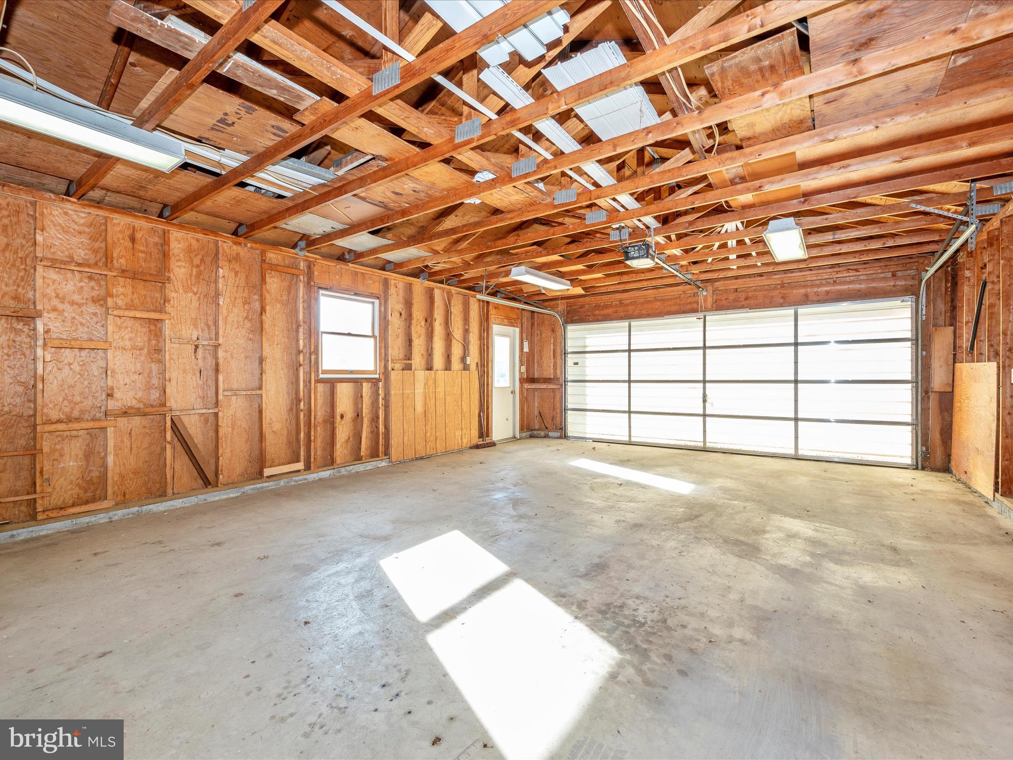 1 Locust BOULEVARD
