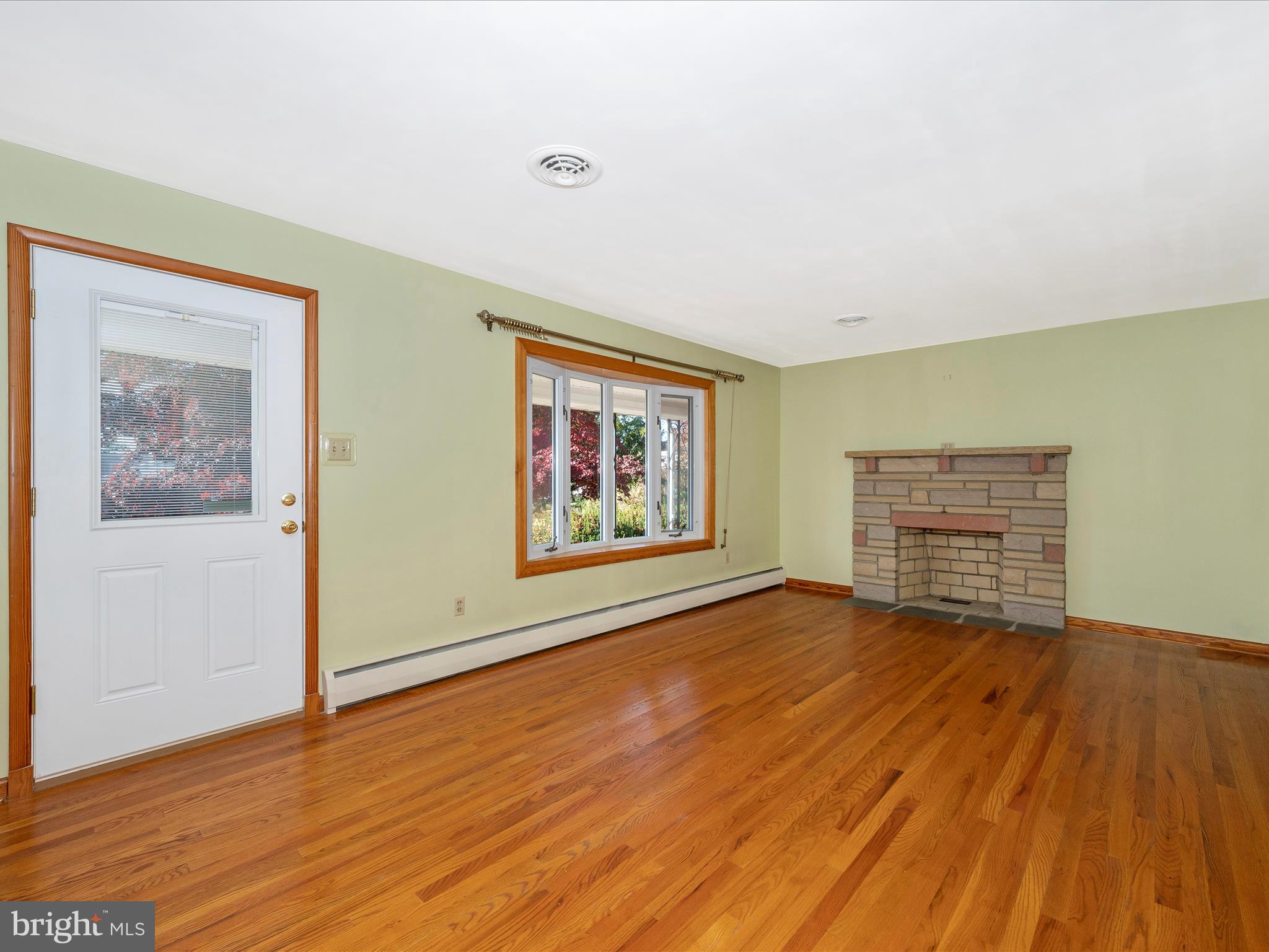 1 Locust BOULEVARD