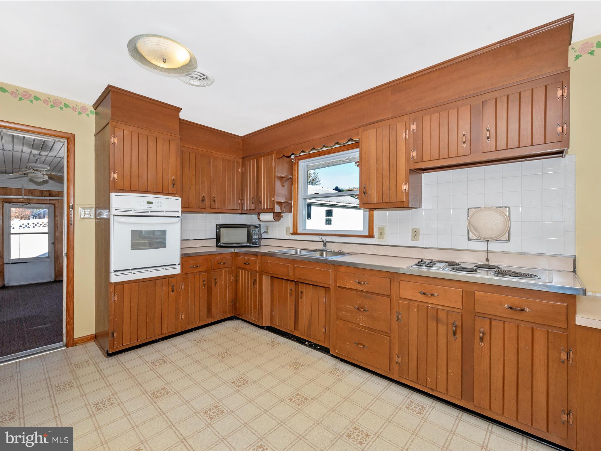 1 Locust BOULEVARD