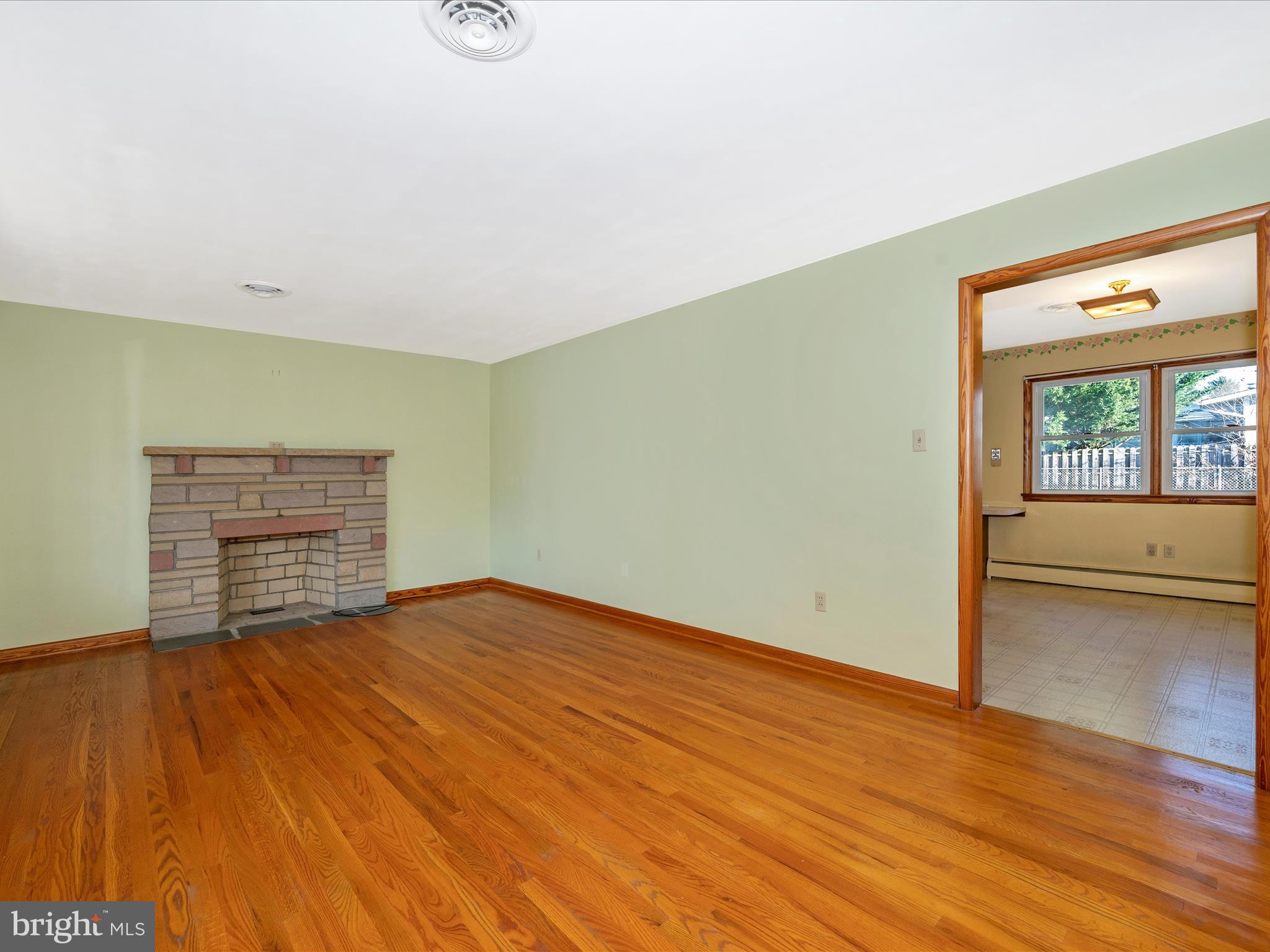 1 Locust BOULEVARD