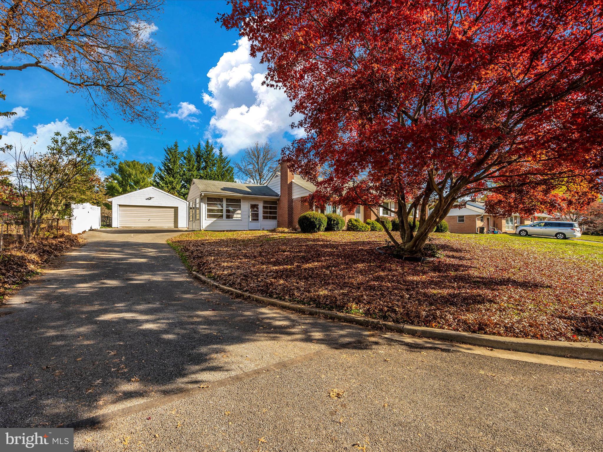 1 Locust BOULEVARD