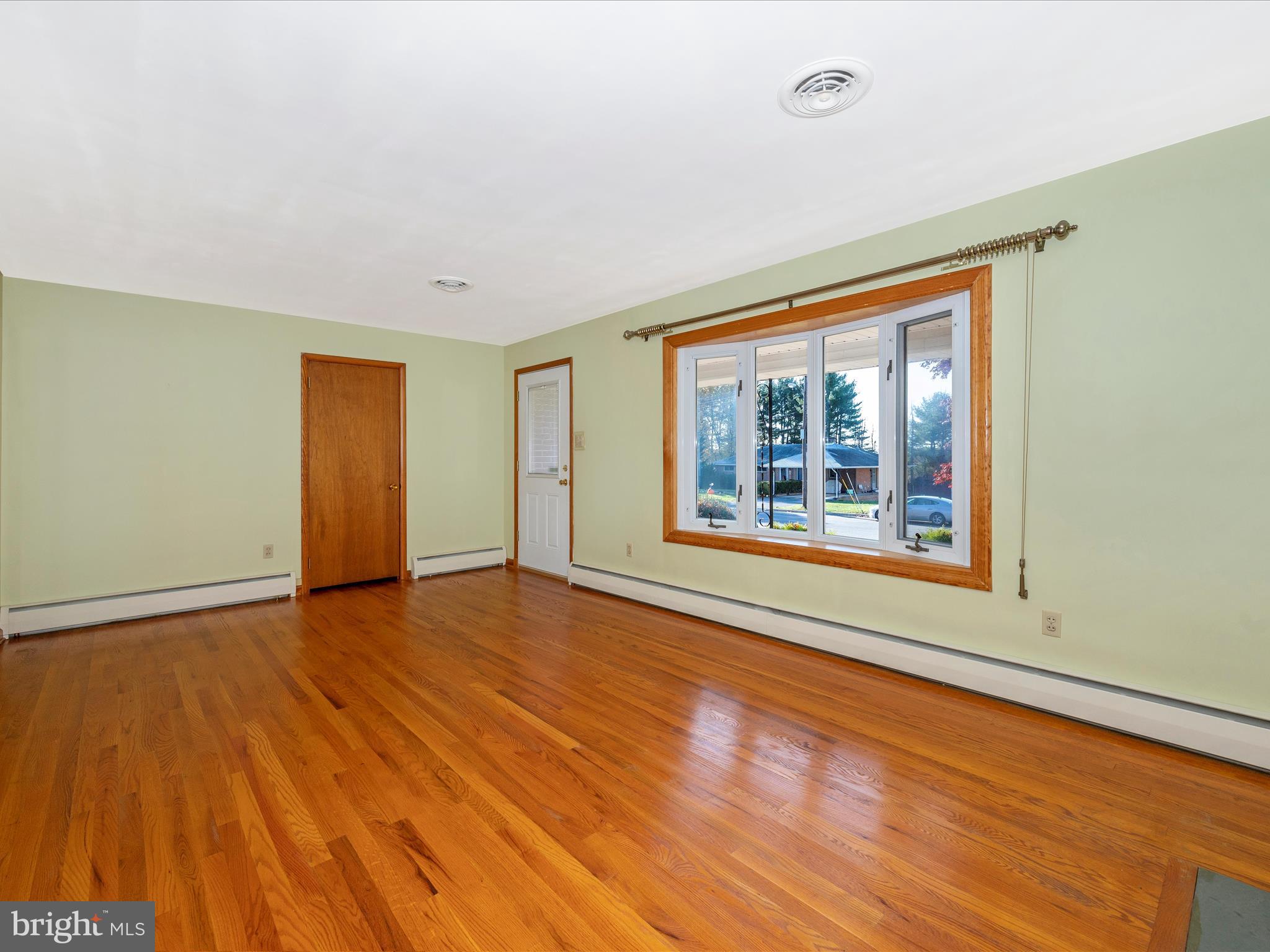 1 Locust BOULEVARD