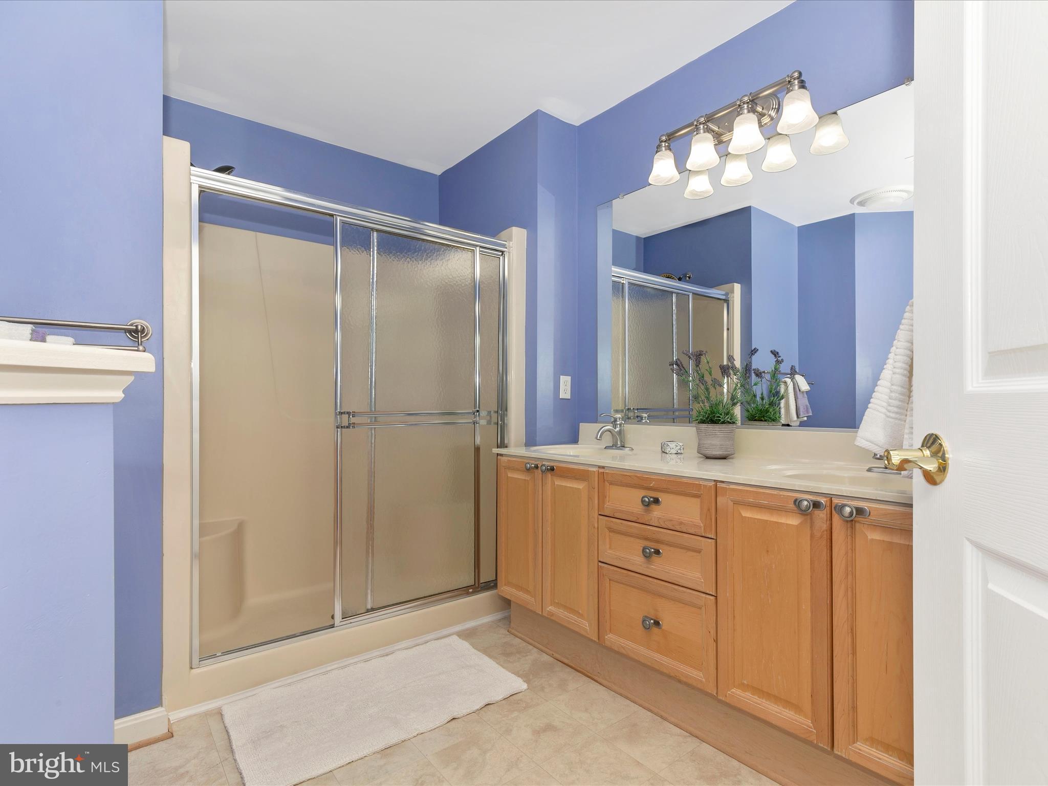 2502 Shelley CIRCLE Unit: 2 2D