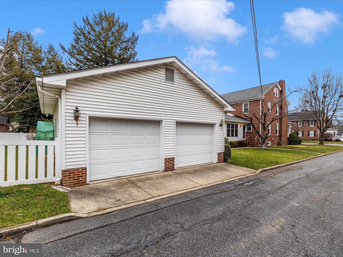 601 Fairview AVENUE
