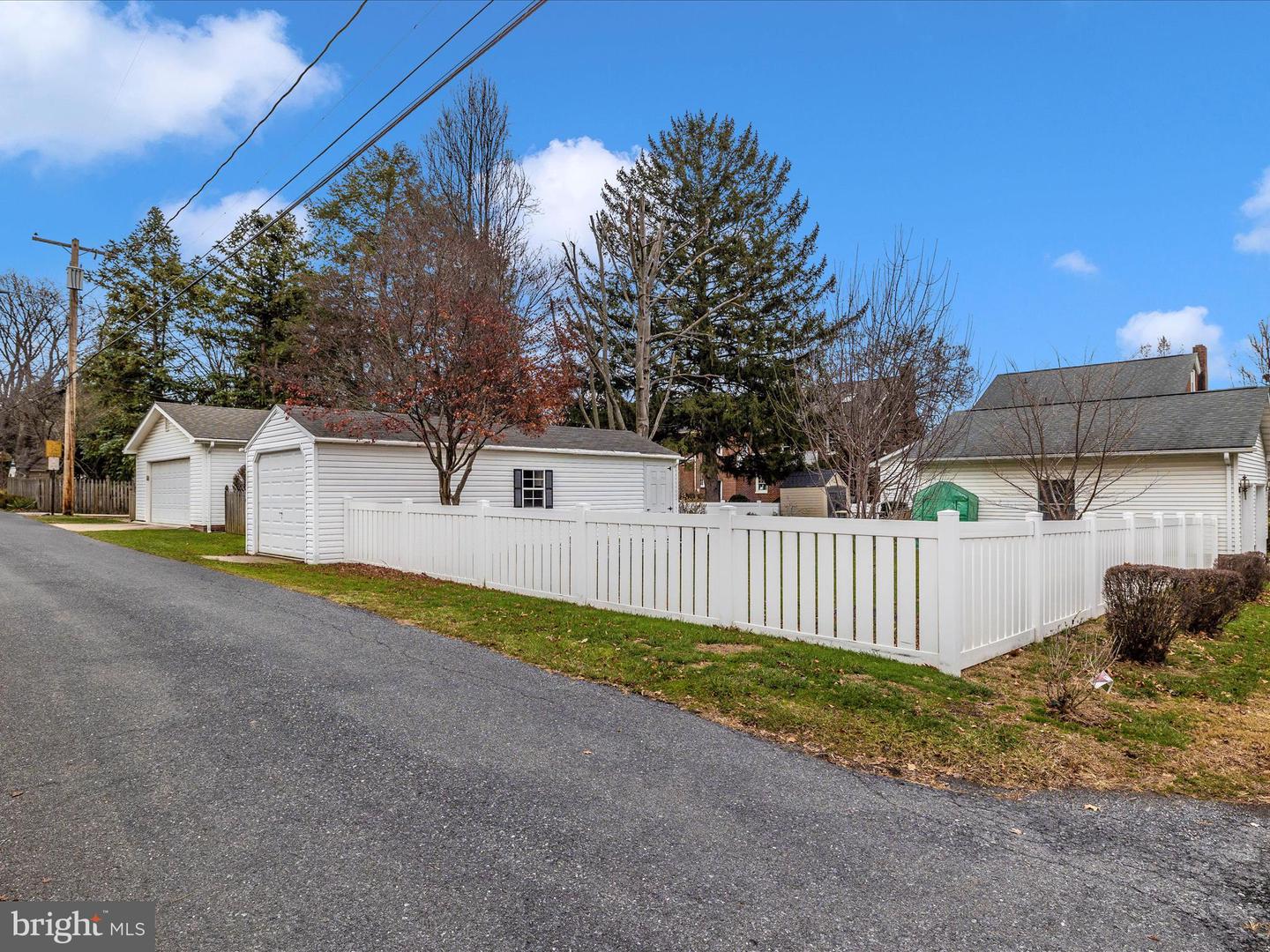 601 Fairview AVENUE