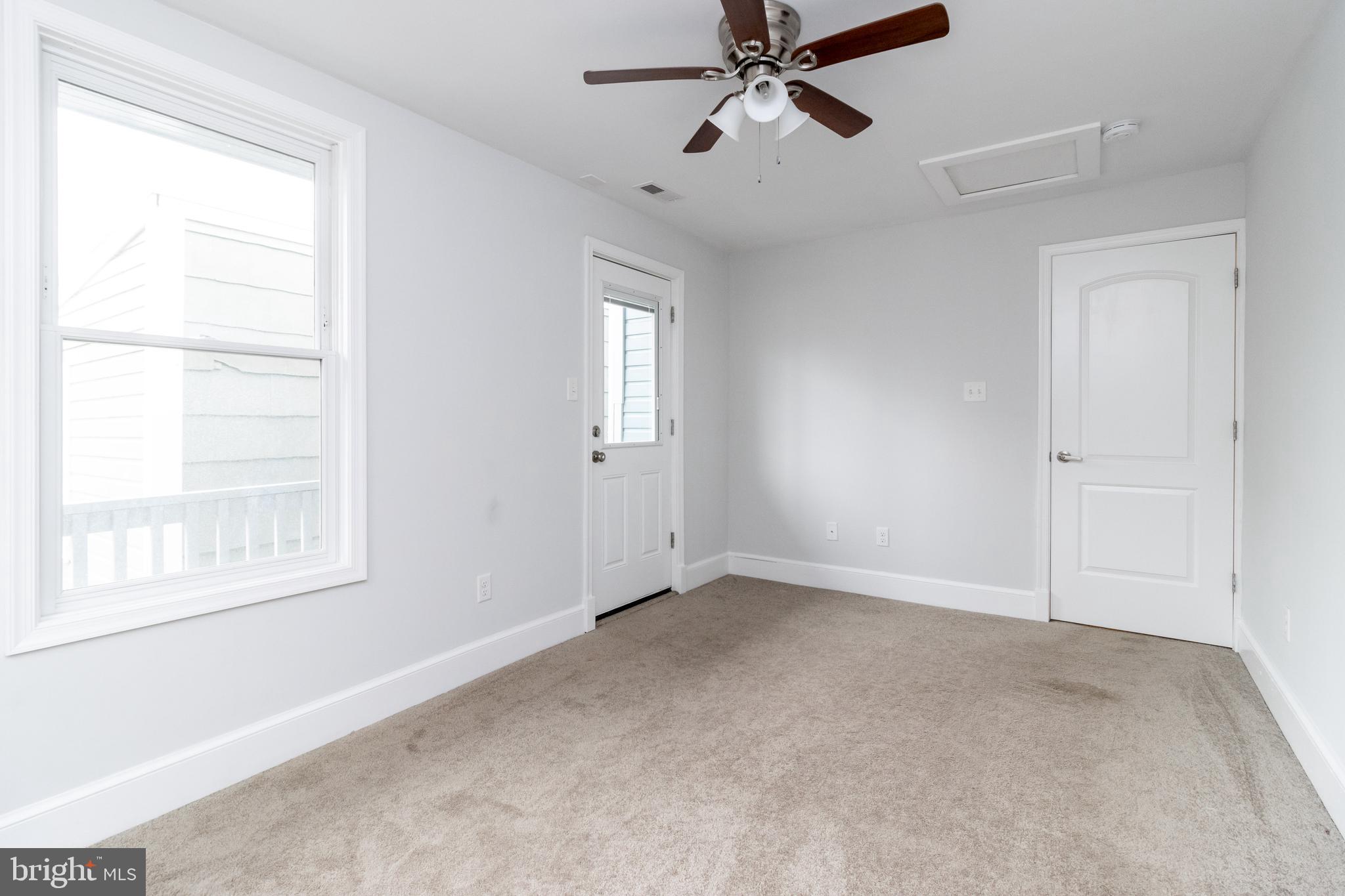 27 E 5th St