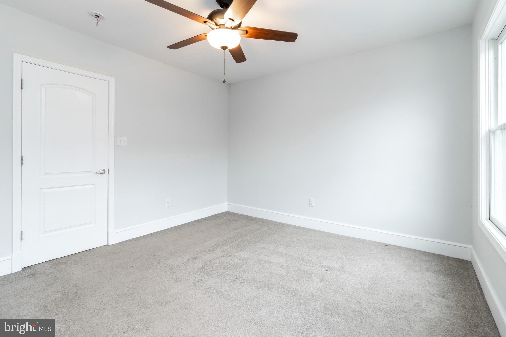27 E 5th St