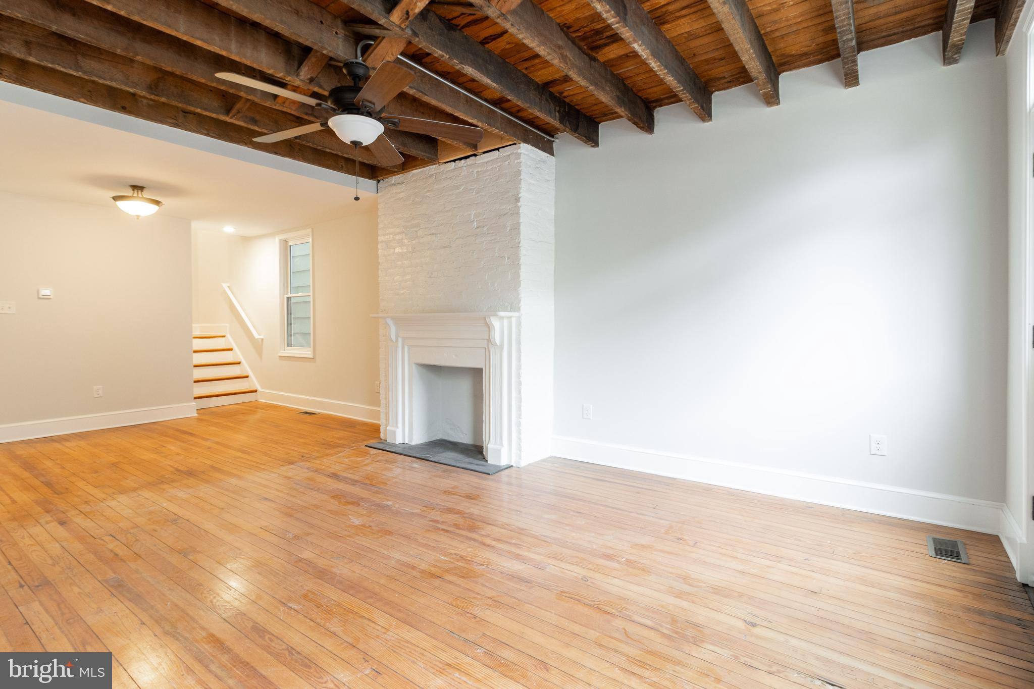 27 E 5th St