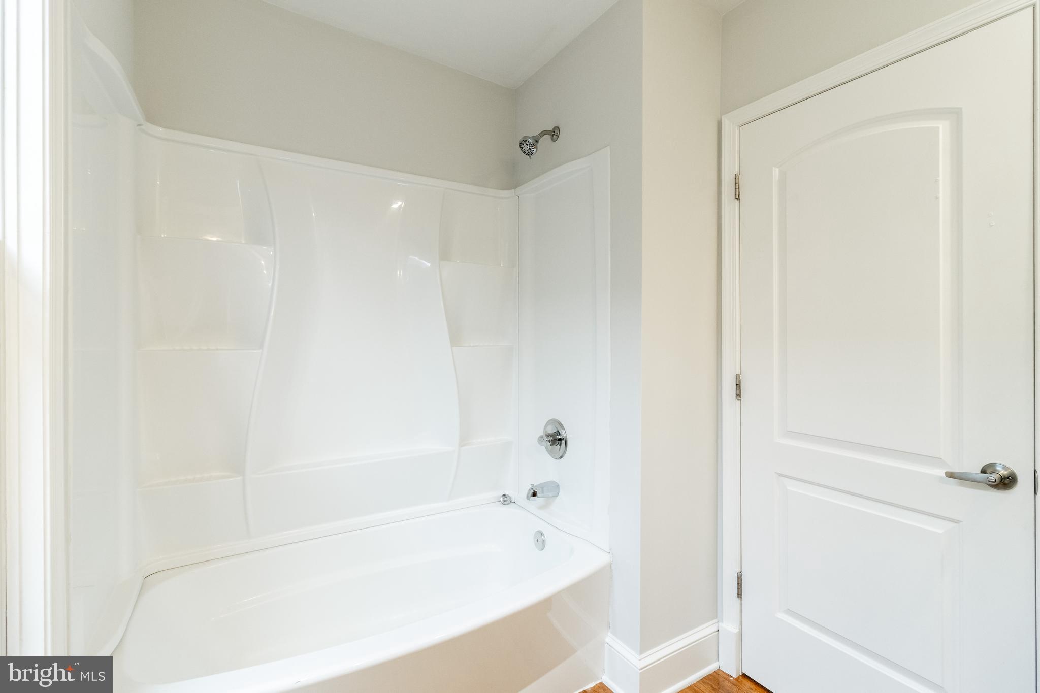 27 E 5th St