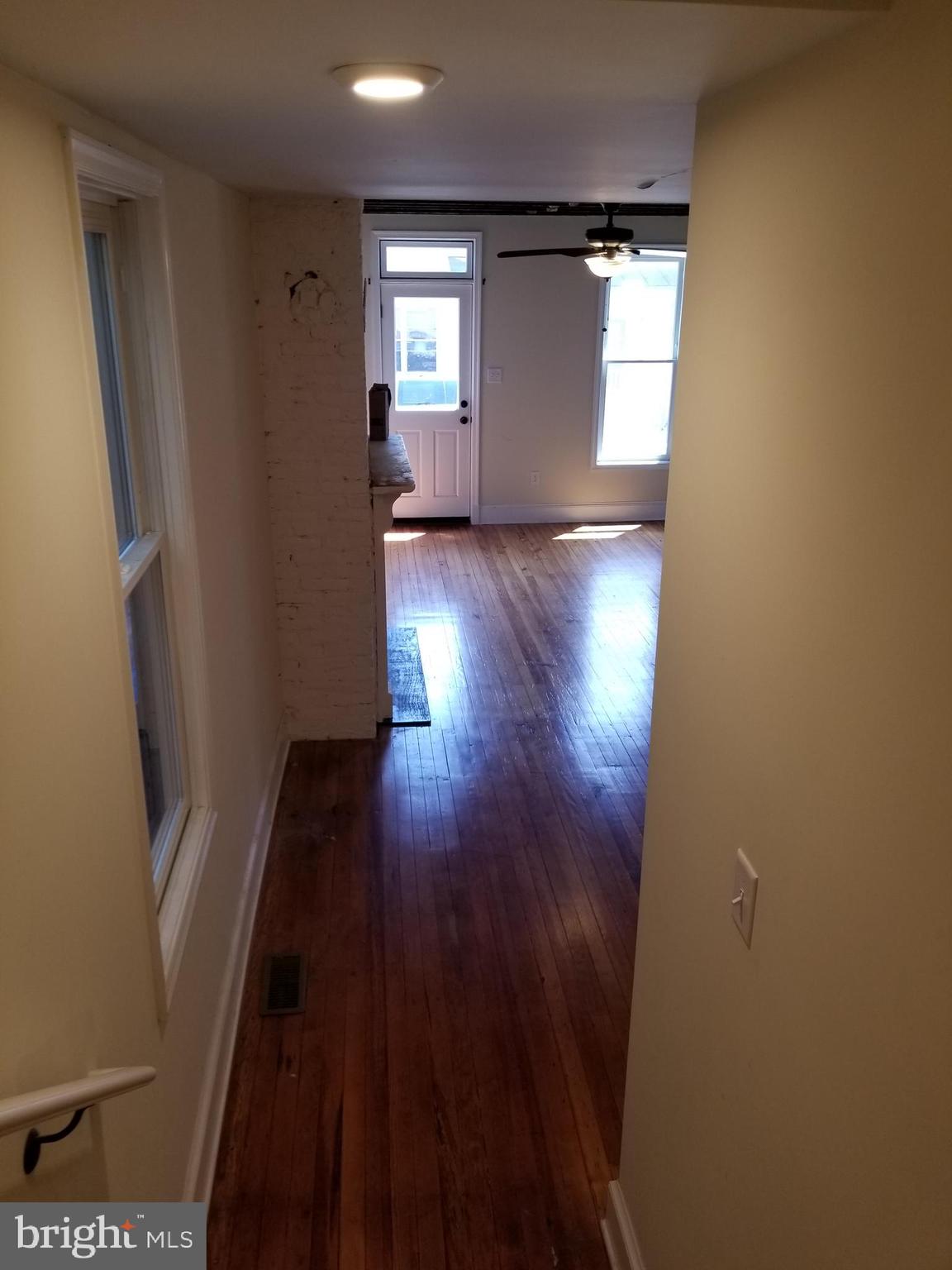 27 E 5th St