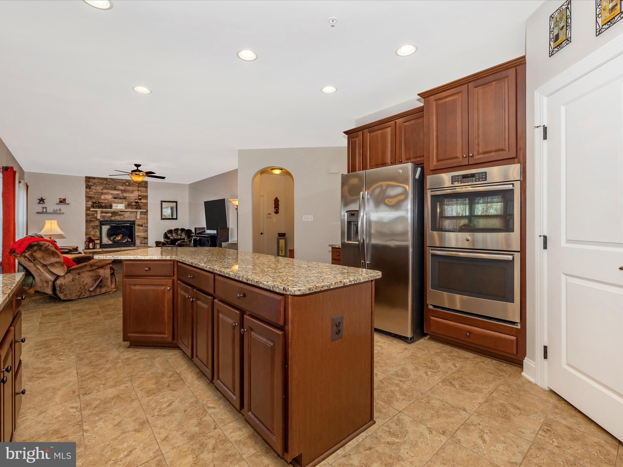 6806 Rehnquist Court