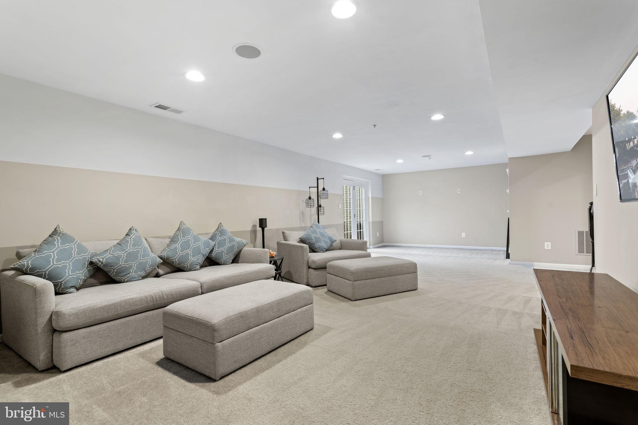 5261 Blackgum Dr