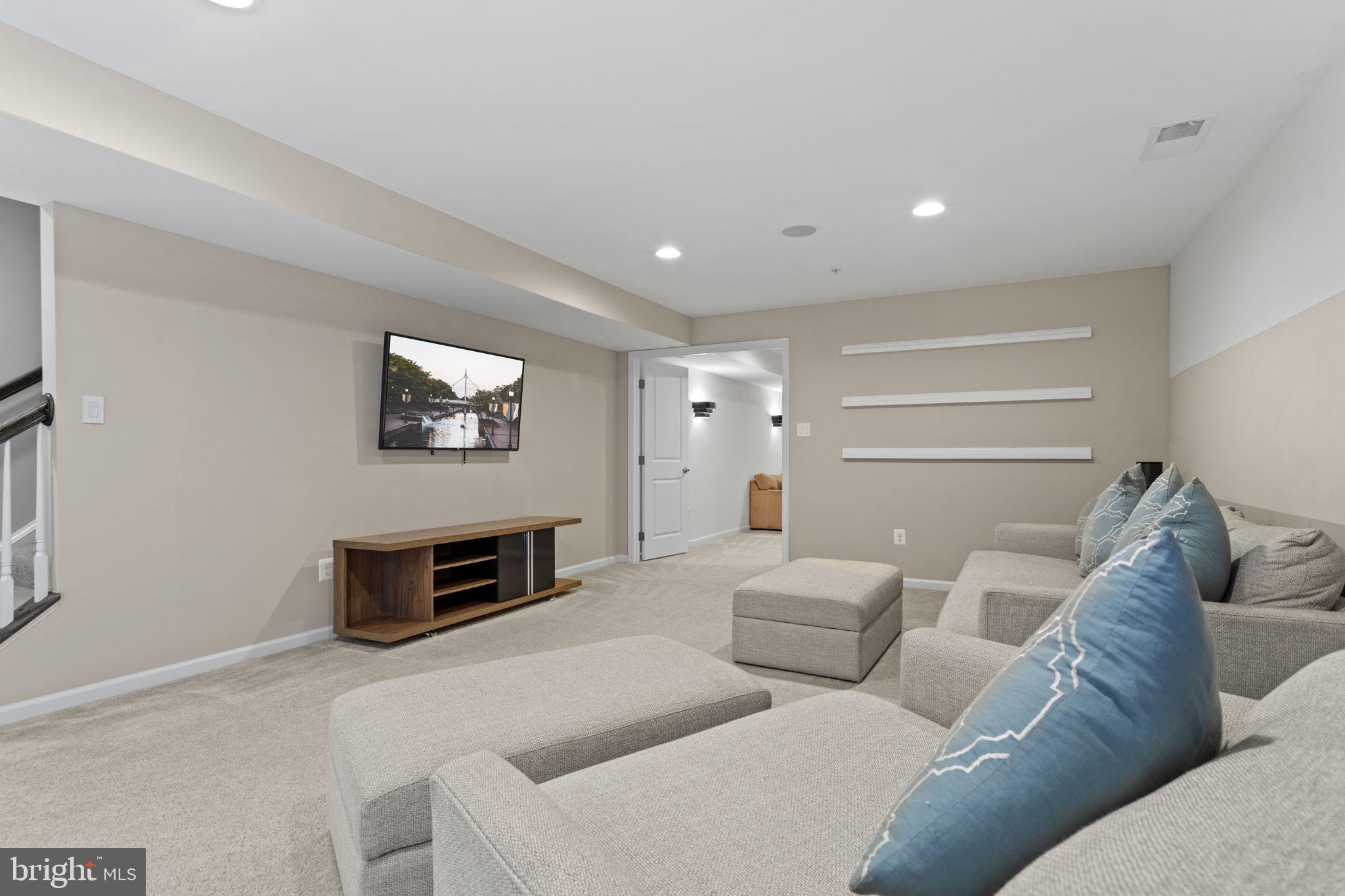 5261 Blackgum Dr