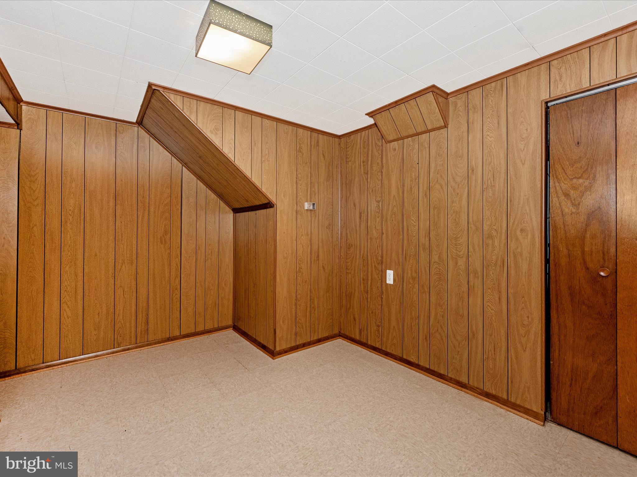 403 Thomas Ave