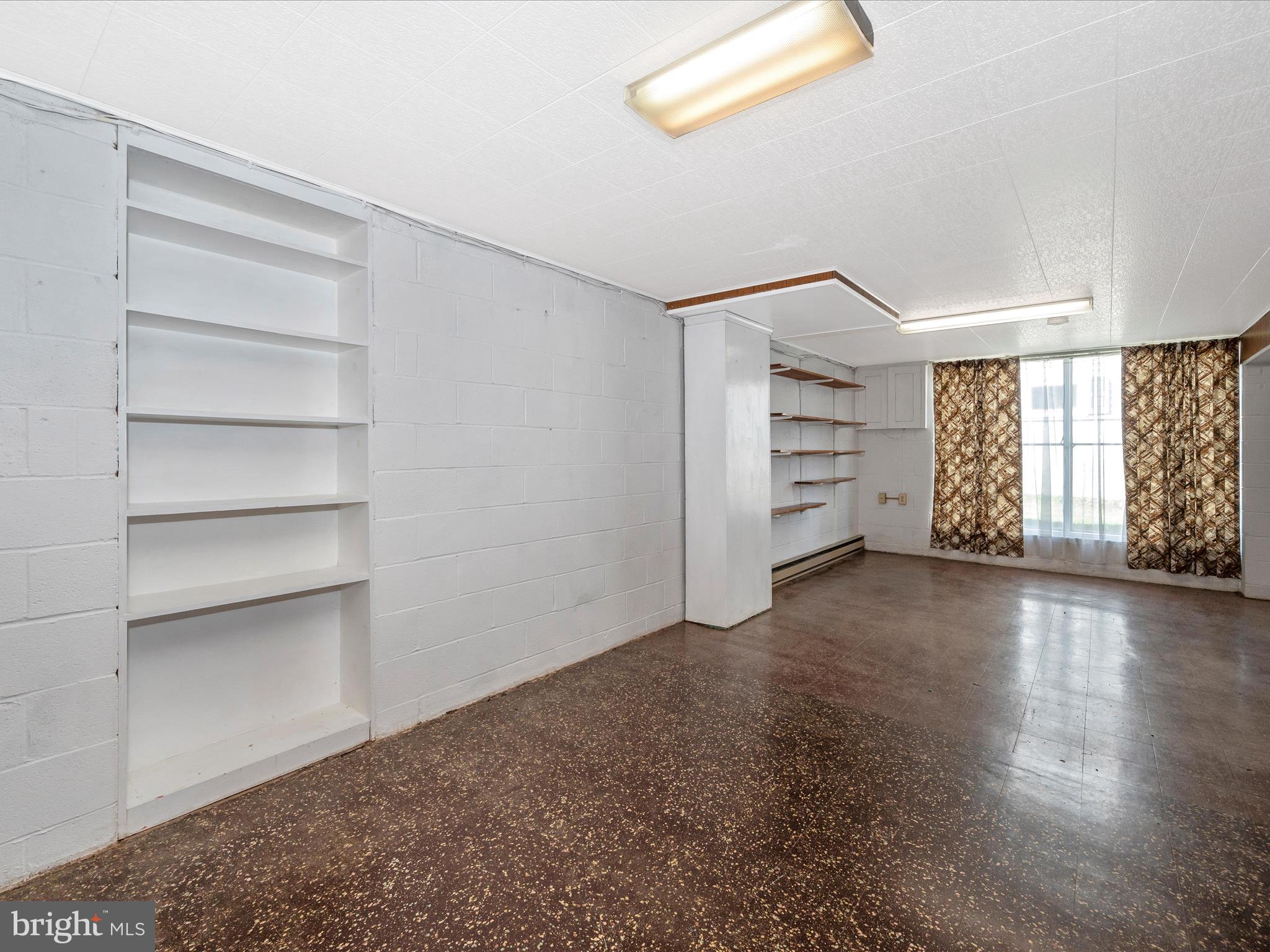 403 Thomas Ave