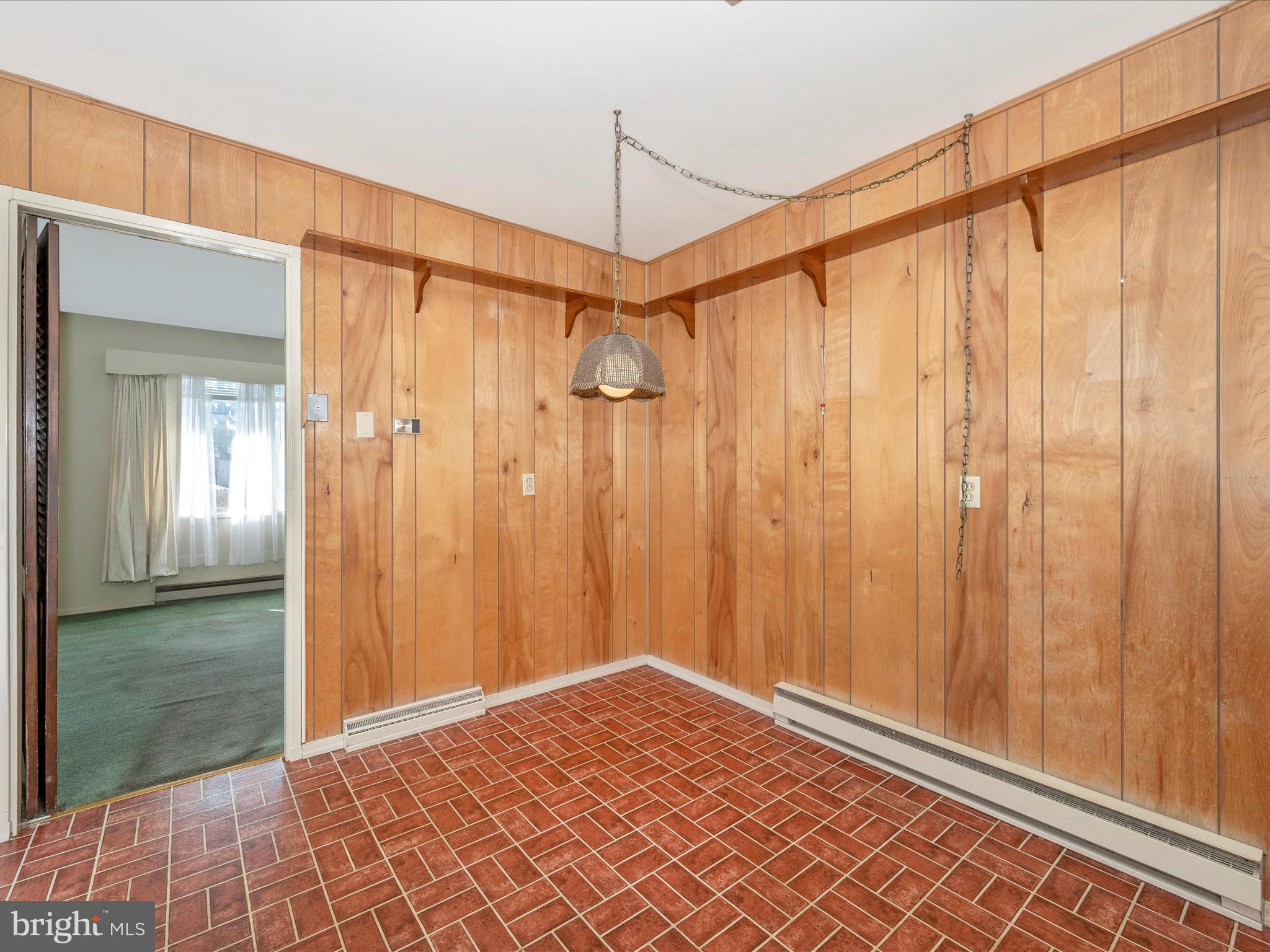 403 Thomas Ave