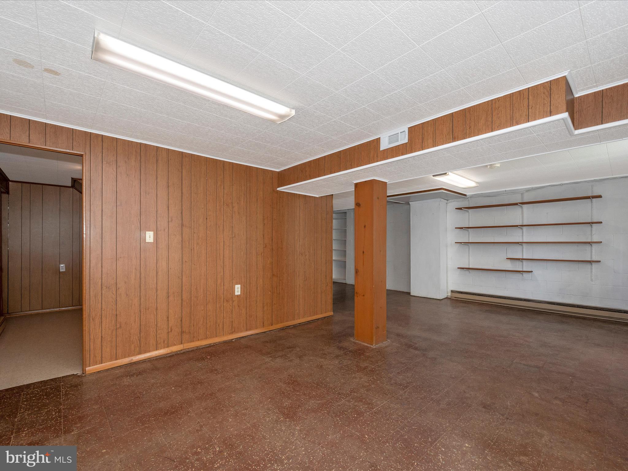 403 Thomas Ave