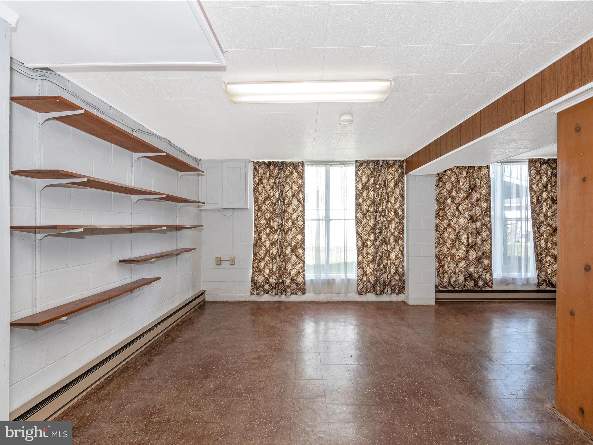 403 Thomas Ave