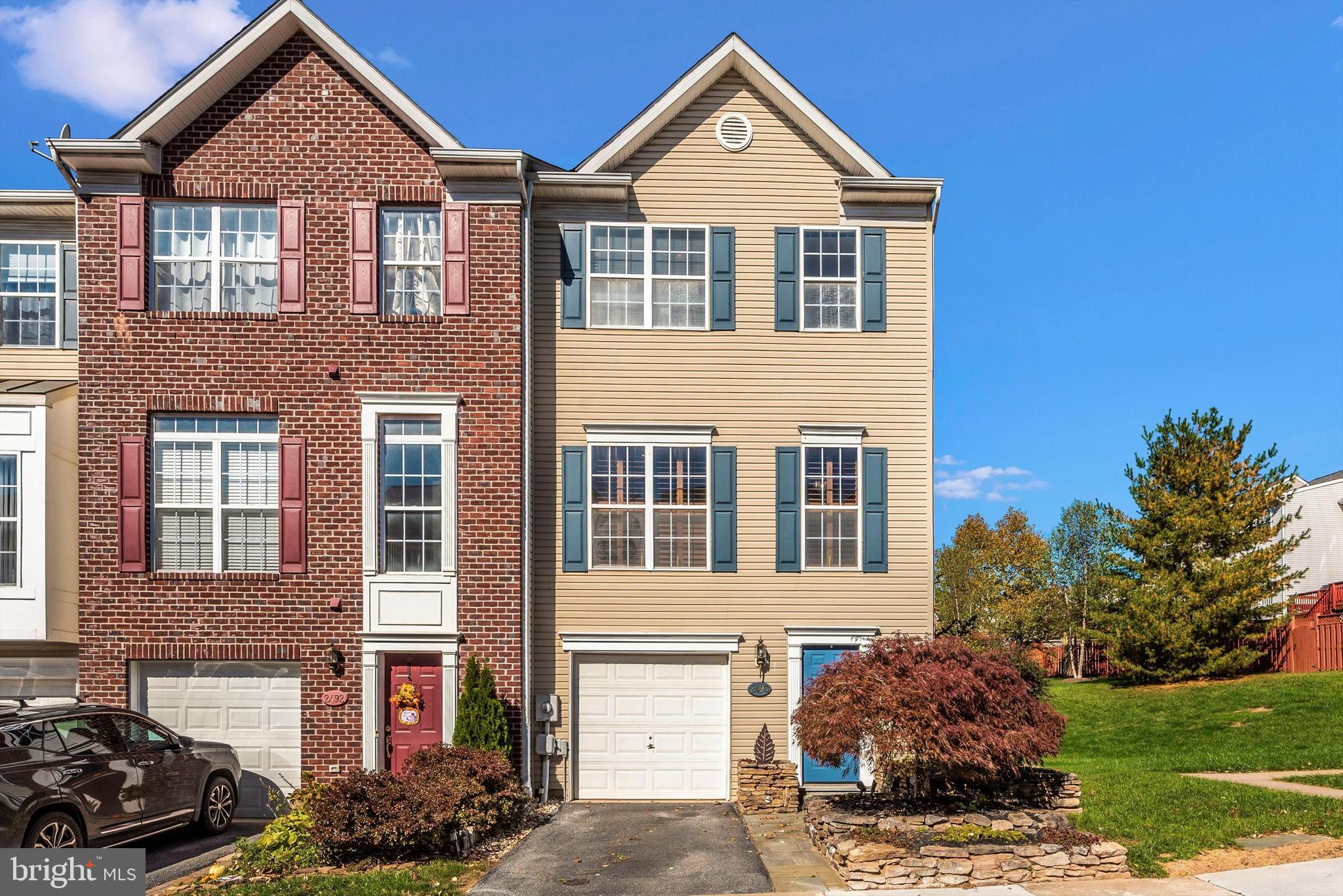 2490 Lakeside Dr