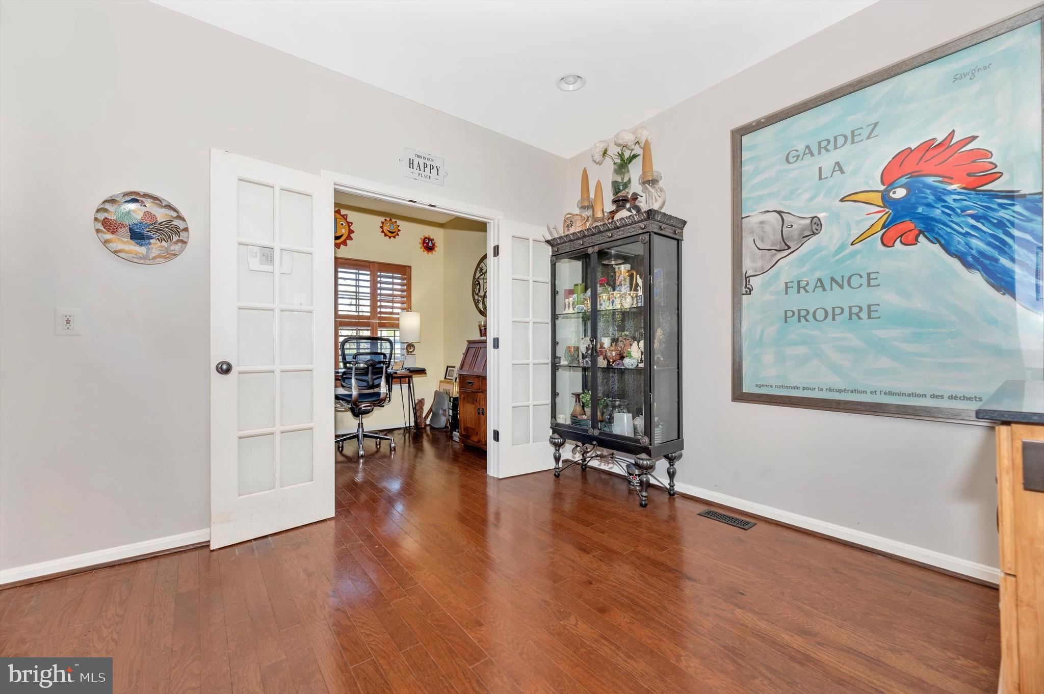 2490 Lakeside Dr