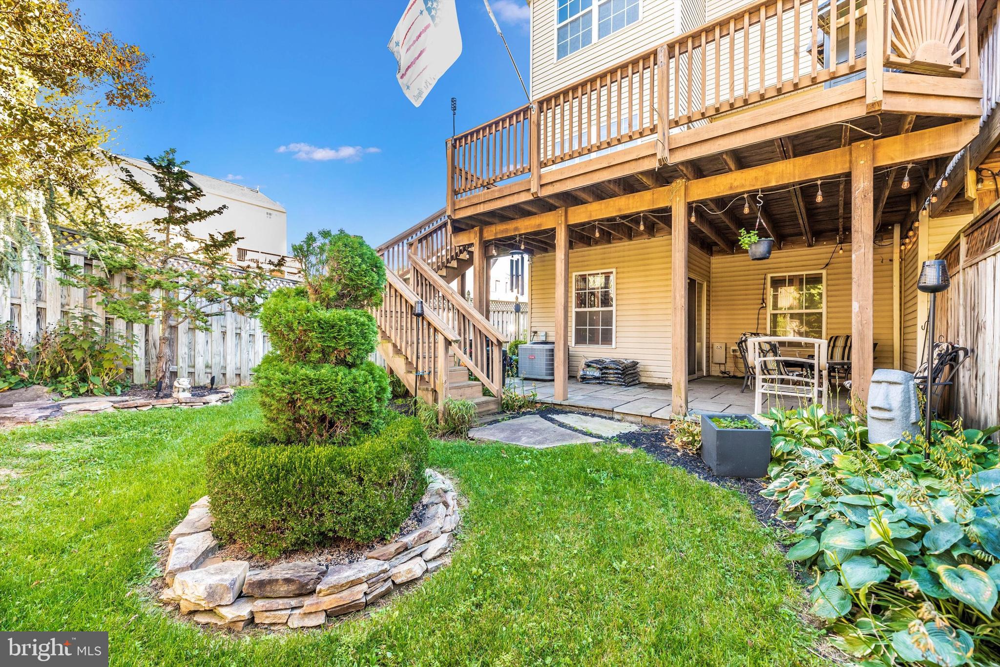 2490 Lakeside Dr