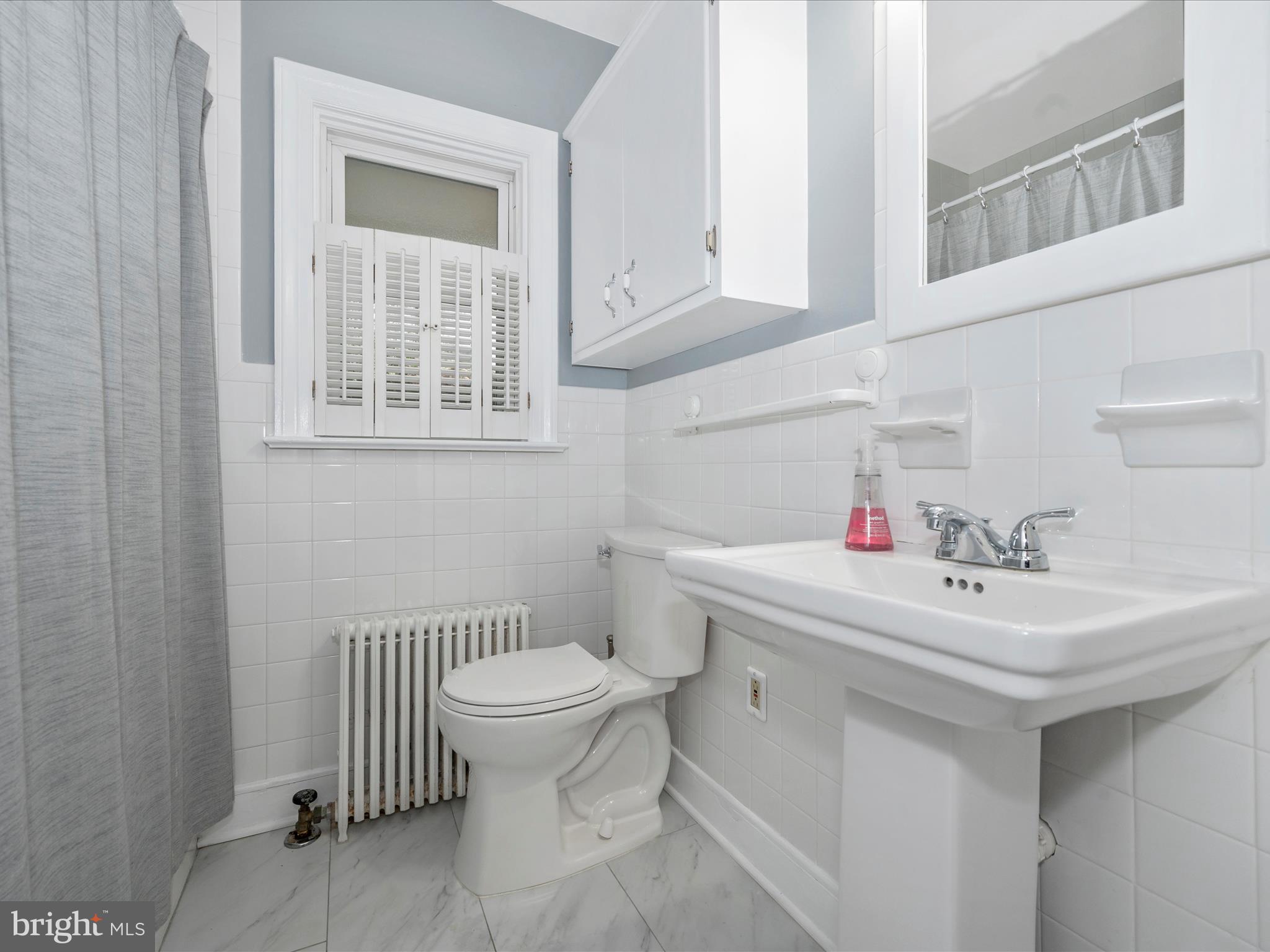 24 W 12th St